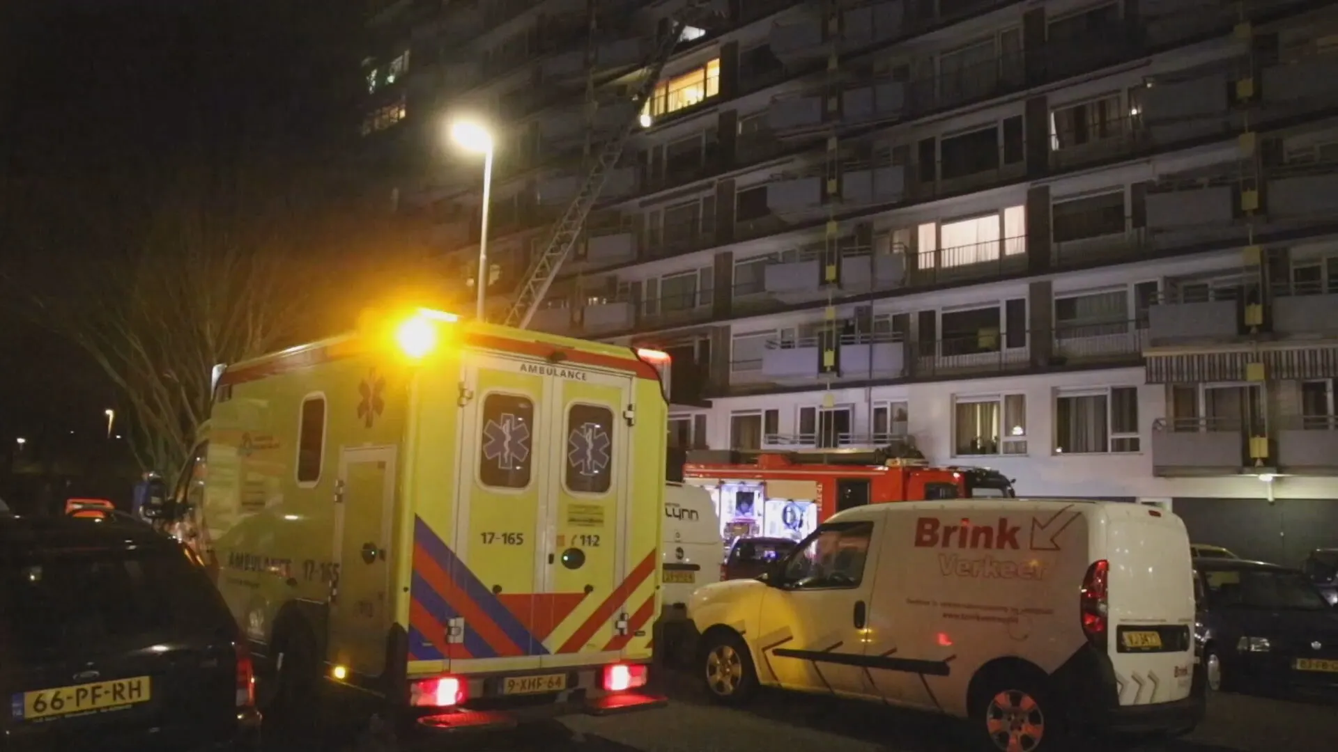 Dode (62) bij woningbrand in Rotterdam, politie houdt man (27) aan