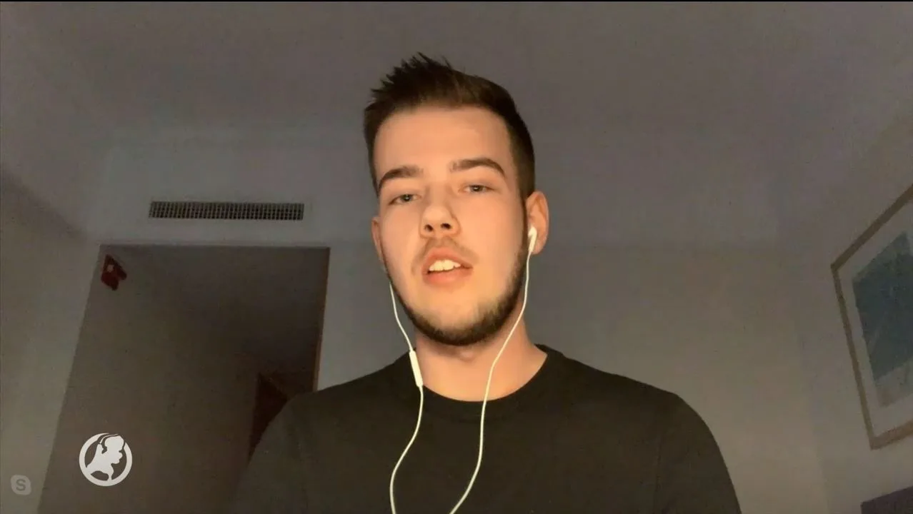 Brandon (20) zit in quarantaine in hotelkamer Hong Kong