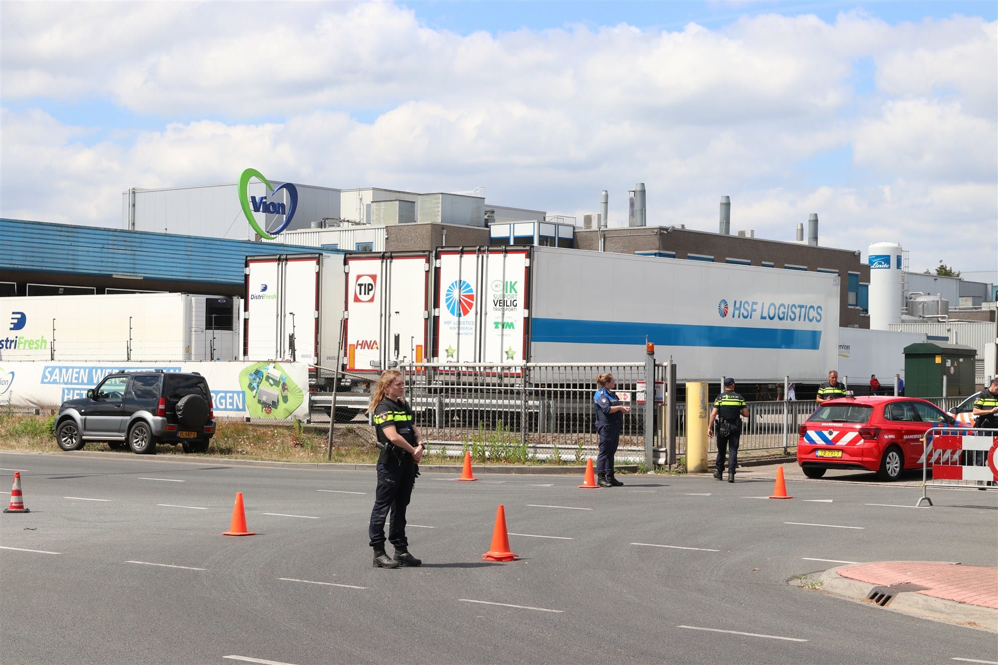 'Alleen huisgenoten in busjes van en naar vleesbedrijven'