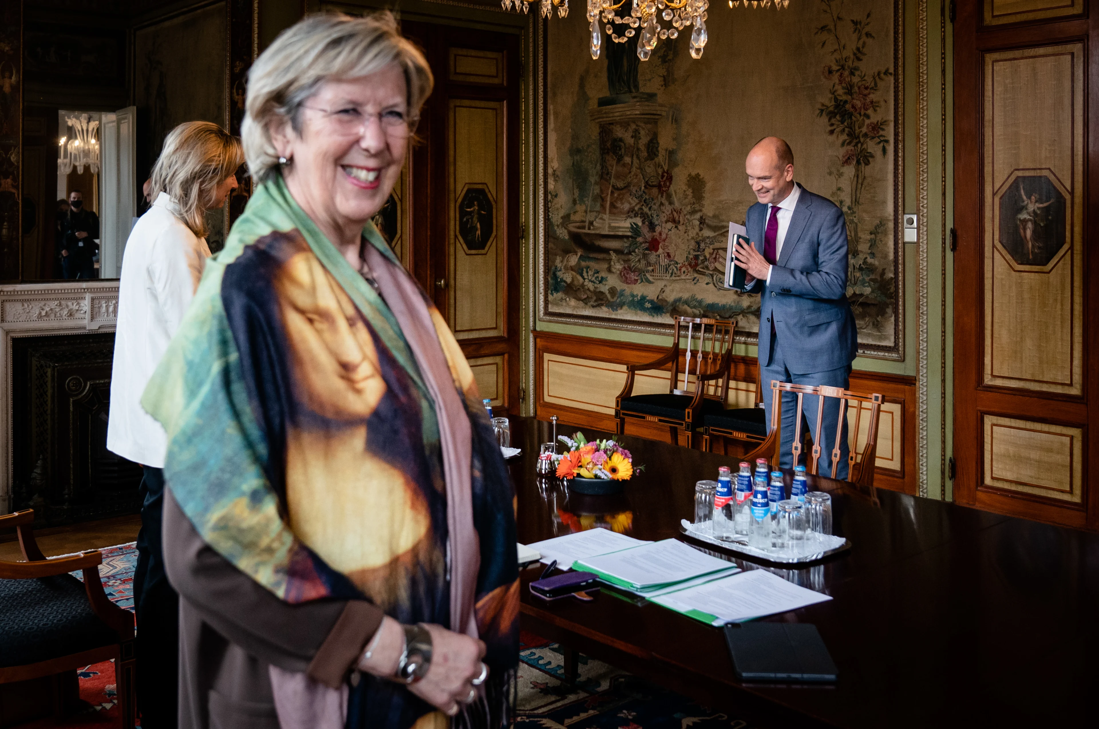 Fractieleiders in quarantaine na positieve uitslag Ollongren, Jorritsma roept op tot coronatest