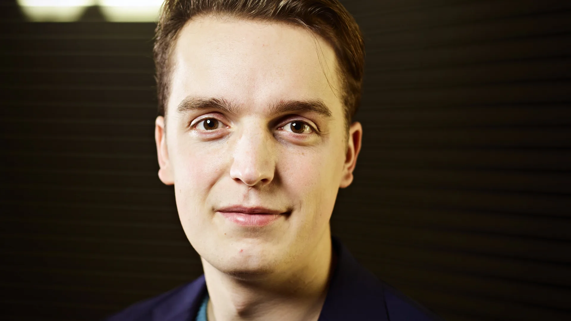 Boek over mondkapjesdeal Van Lienden op nummer 1 in bestsellerlijst