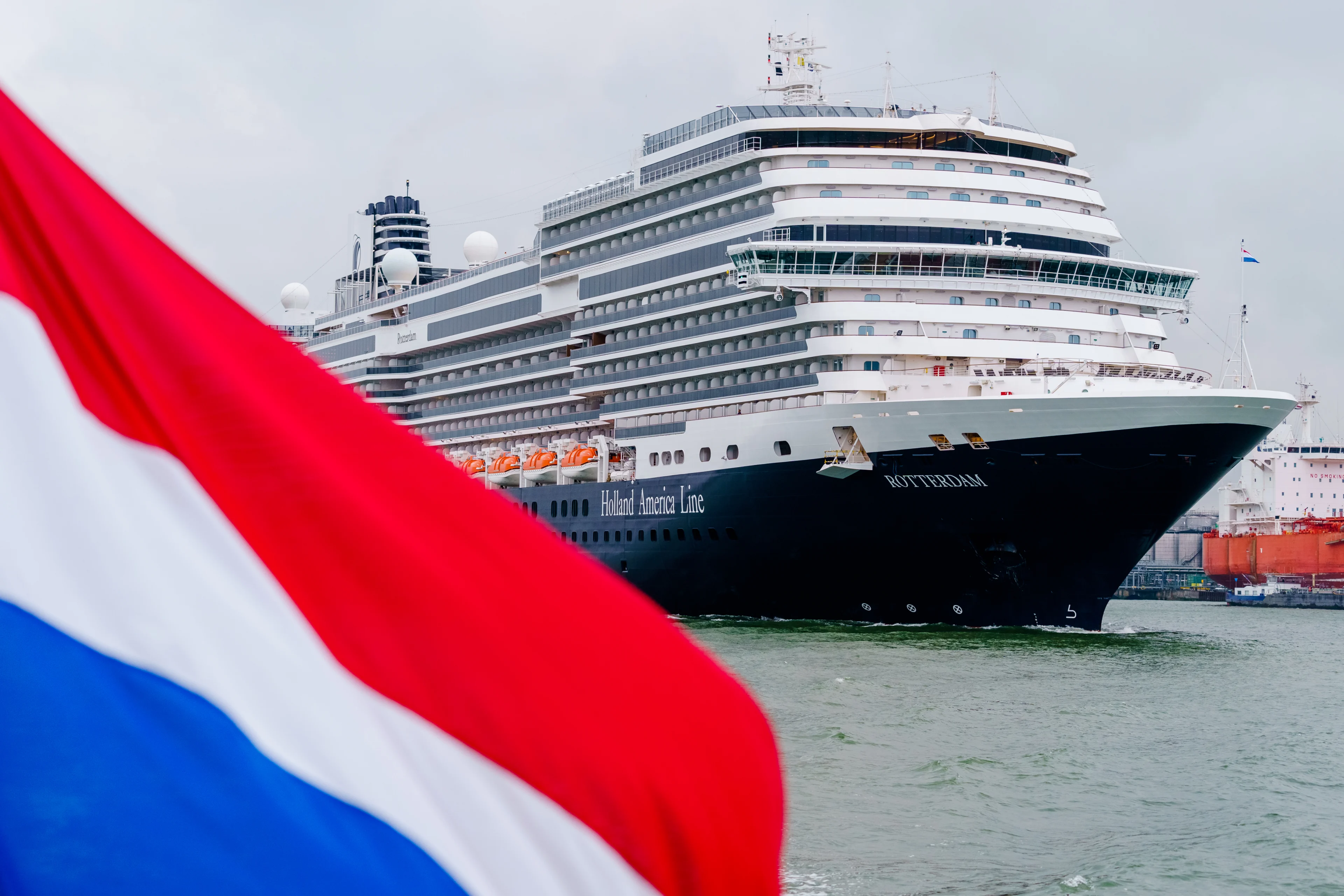 VIDEO: Zo ziet het nieuwe cruiseschip de 'Rotterdam' er vanbinnen uit