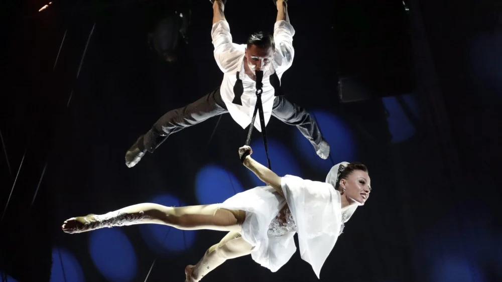 Afgebroken tand oorzaak val acrobaten Wereldkerstcircus