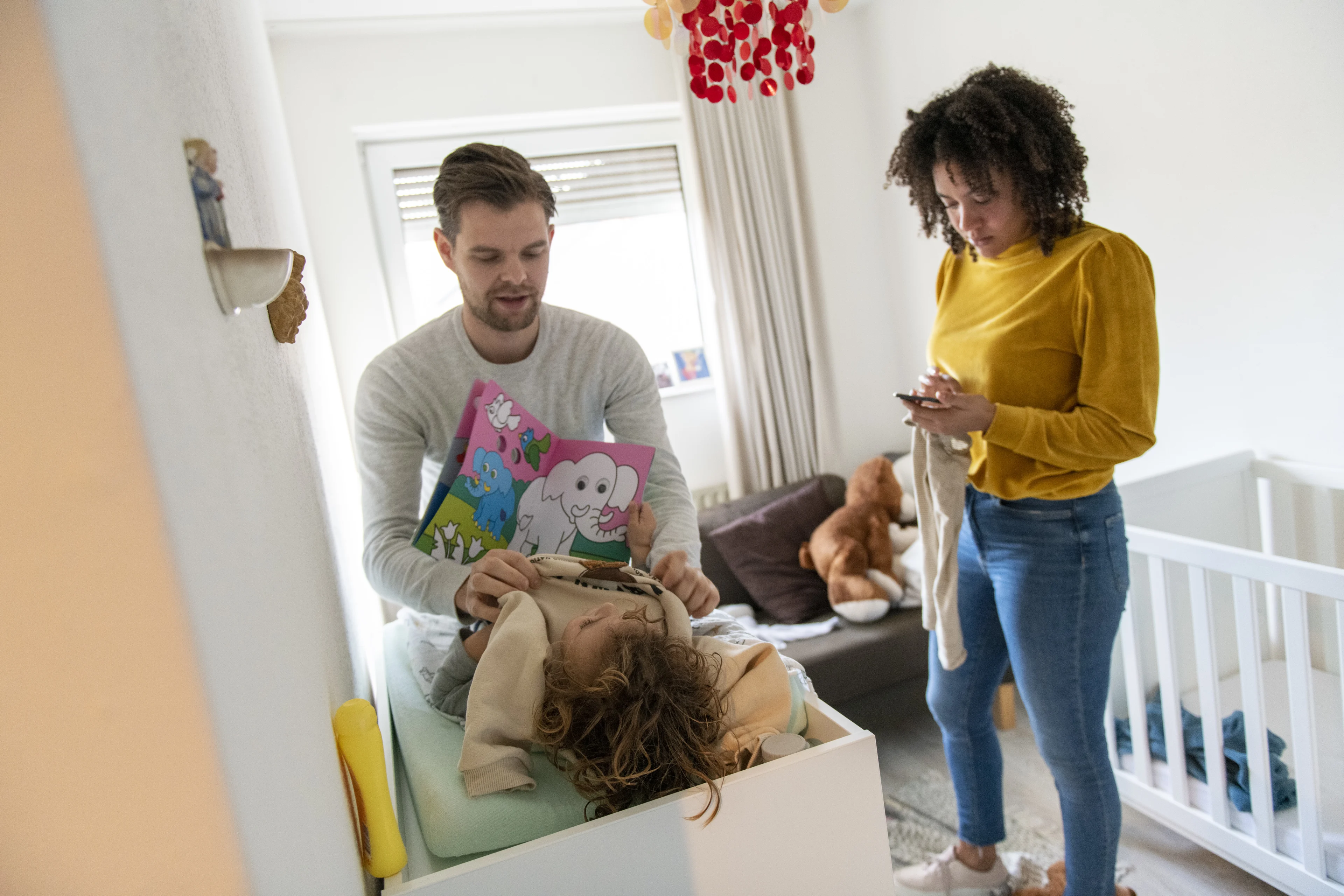 Kabinet wil ouderschapsverlof populairder maken: uitkering gaat omhoog