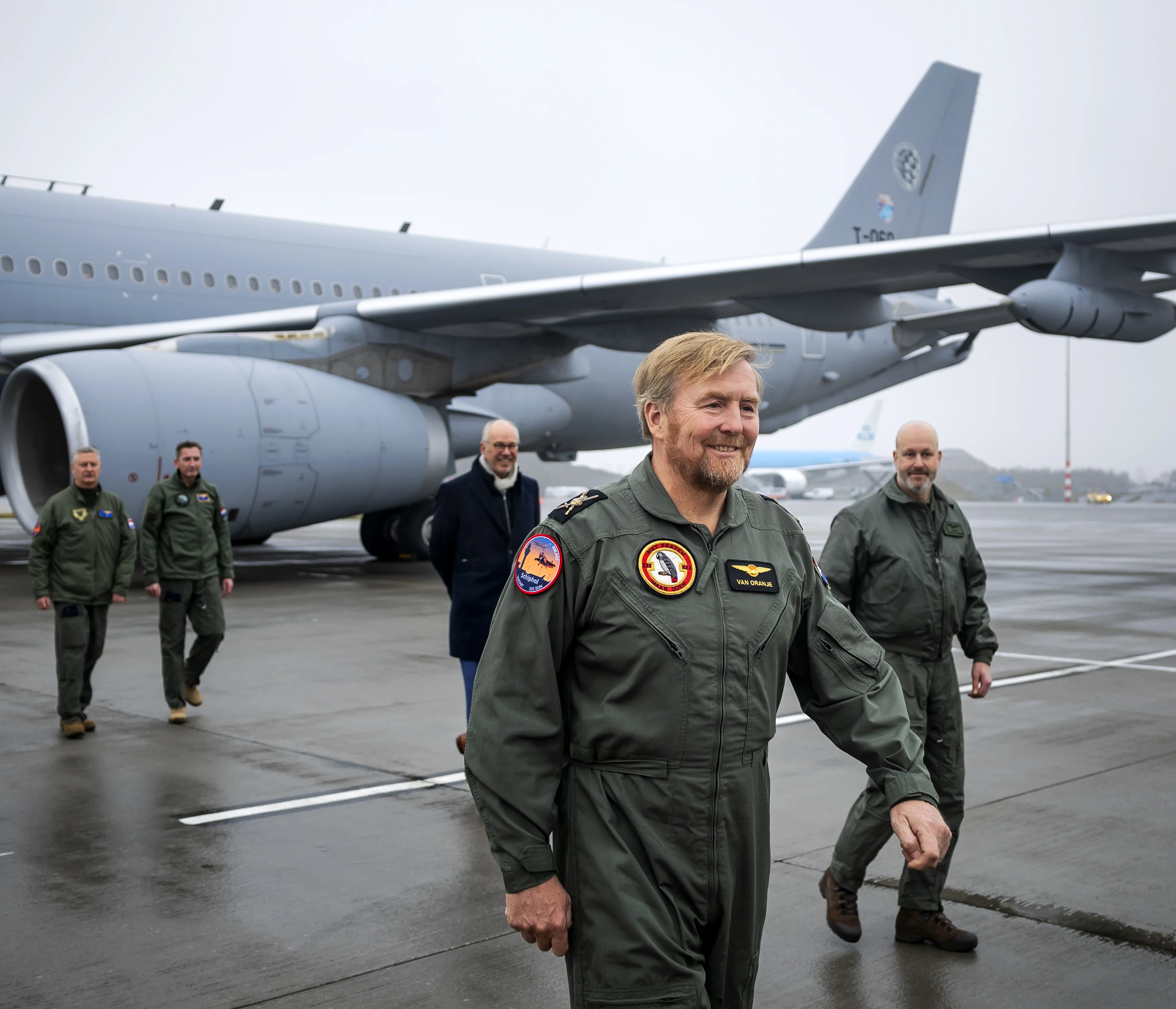 Koning Willem-Alexander verdedigt Nederlandse militairen na uitspraken Trump