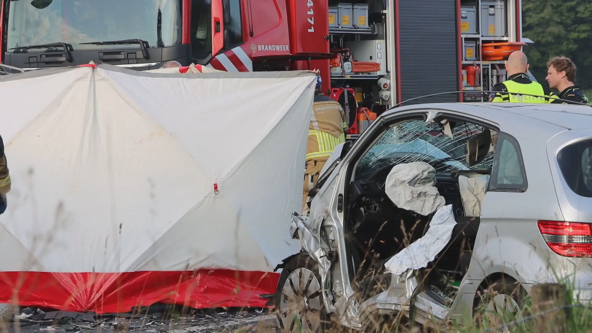 Dode (20) en gewonde bij verkeersongeval N35