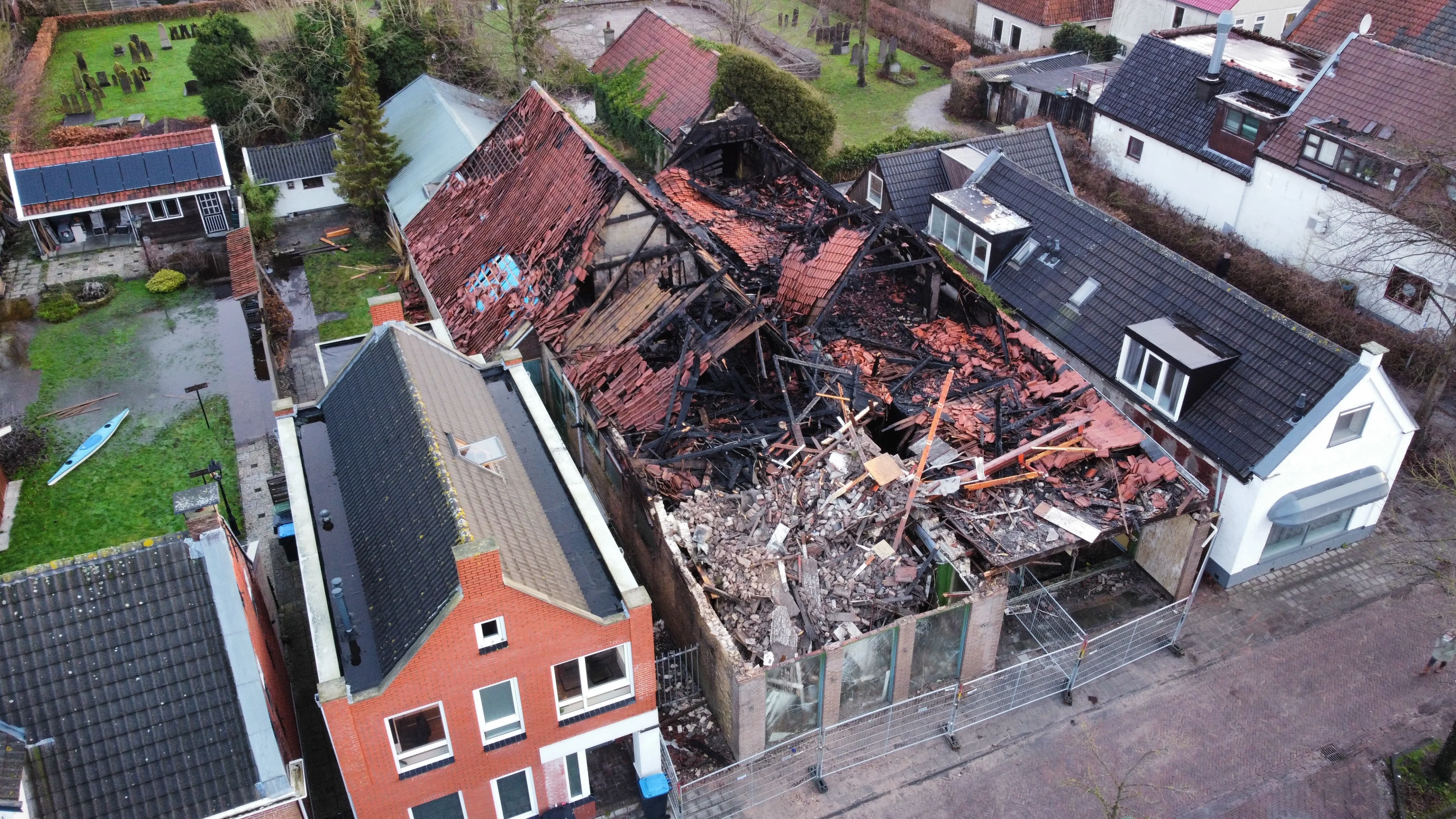 Drie minderjarigen aangehouden voor brand monumentaal pand Gorredijk