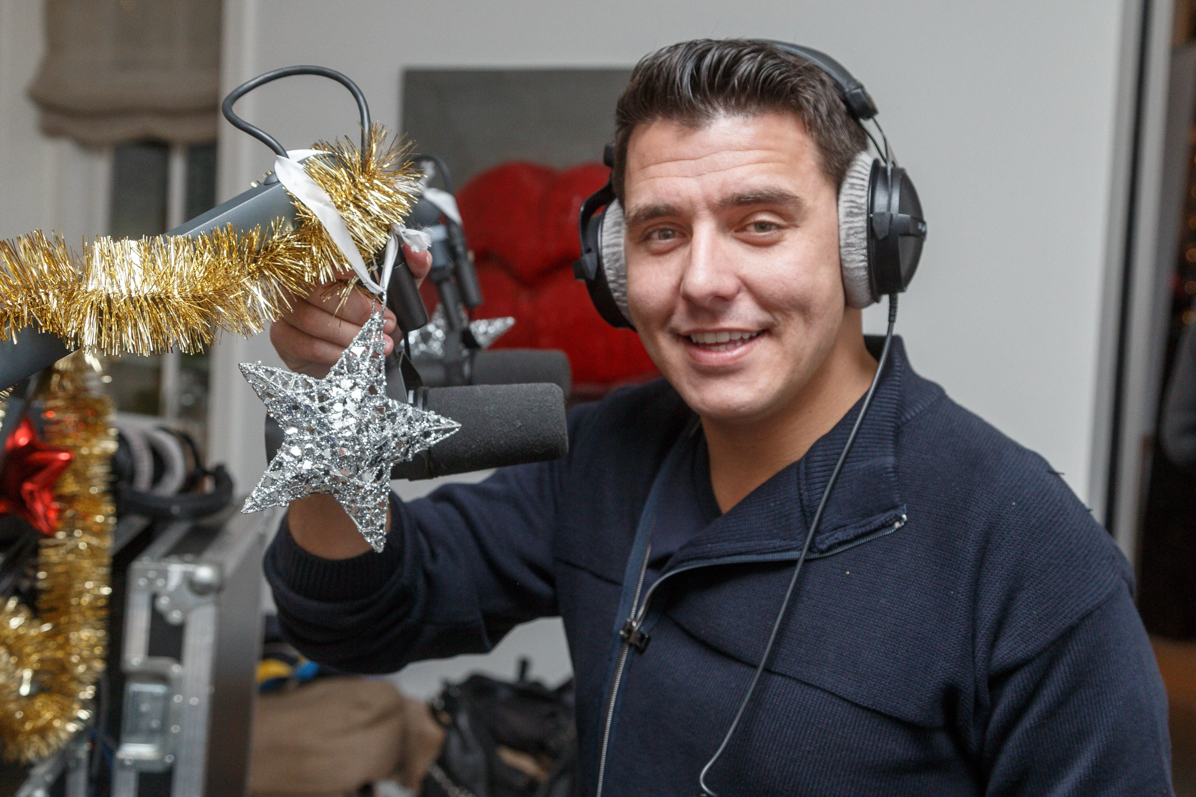 Jan Smit stopt als commentator Songfestival en wordt radio-dj