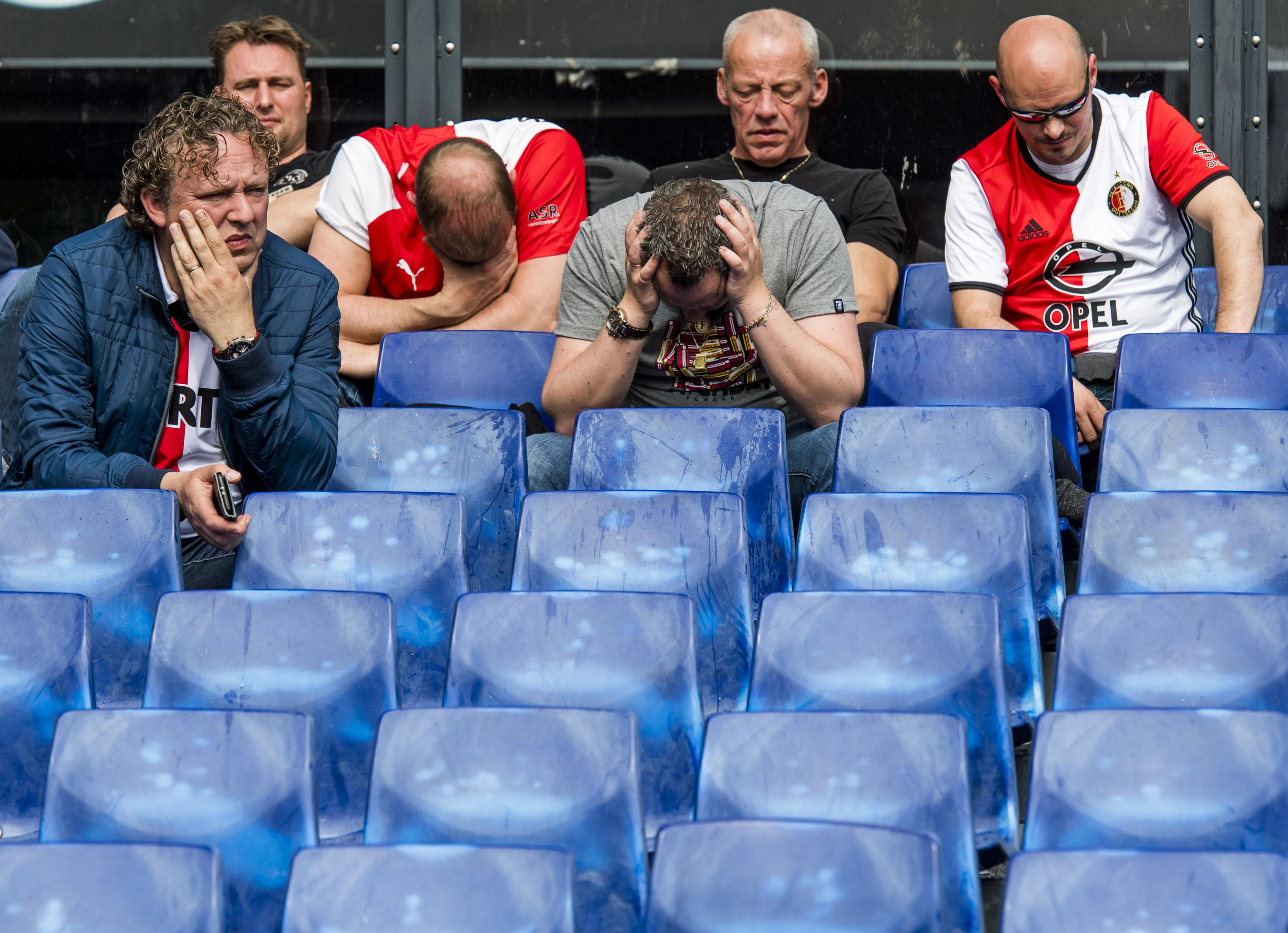 'Tirana met tuiten' voor Feyenoord-fans bij kaartverkoop Conference League-finale