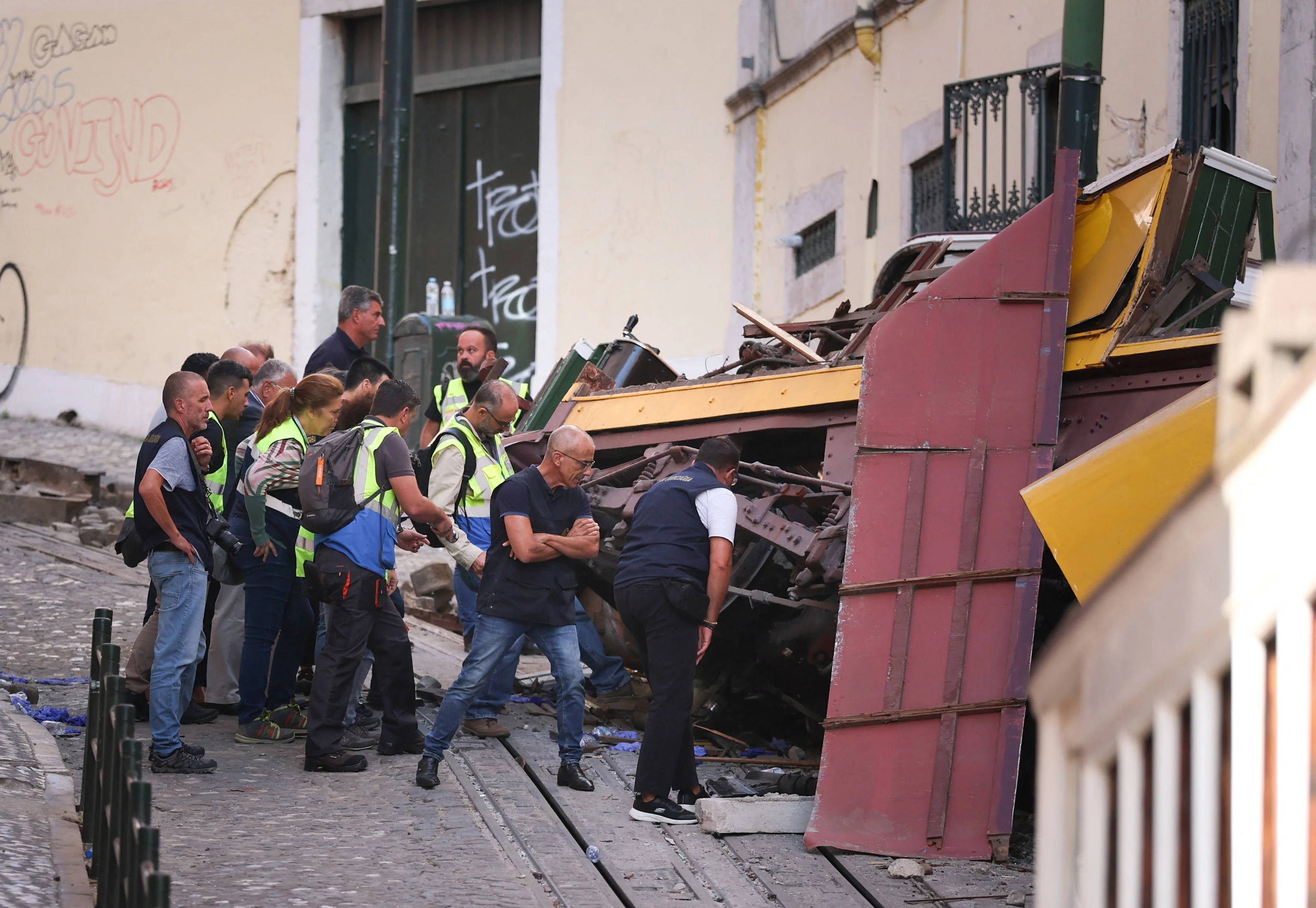 Nederlandse reisleider 'bijna in tranen' na dodelijk tramongeluk Lissabon