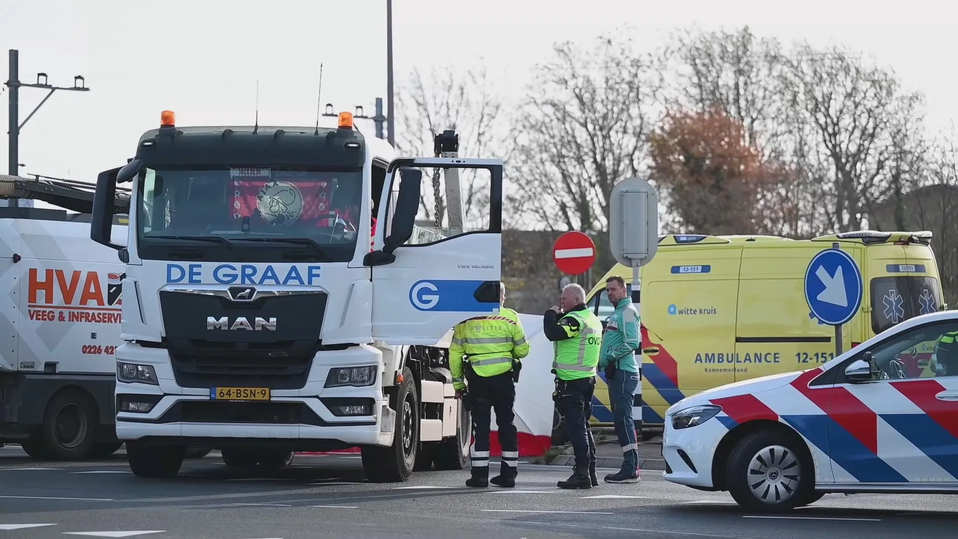 Vrouw (75) overleden na aanrijding met vrachtwagen in Krommenie