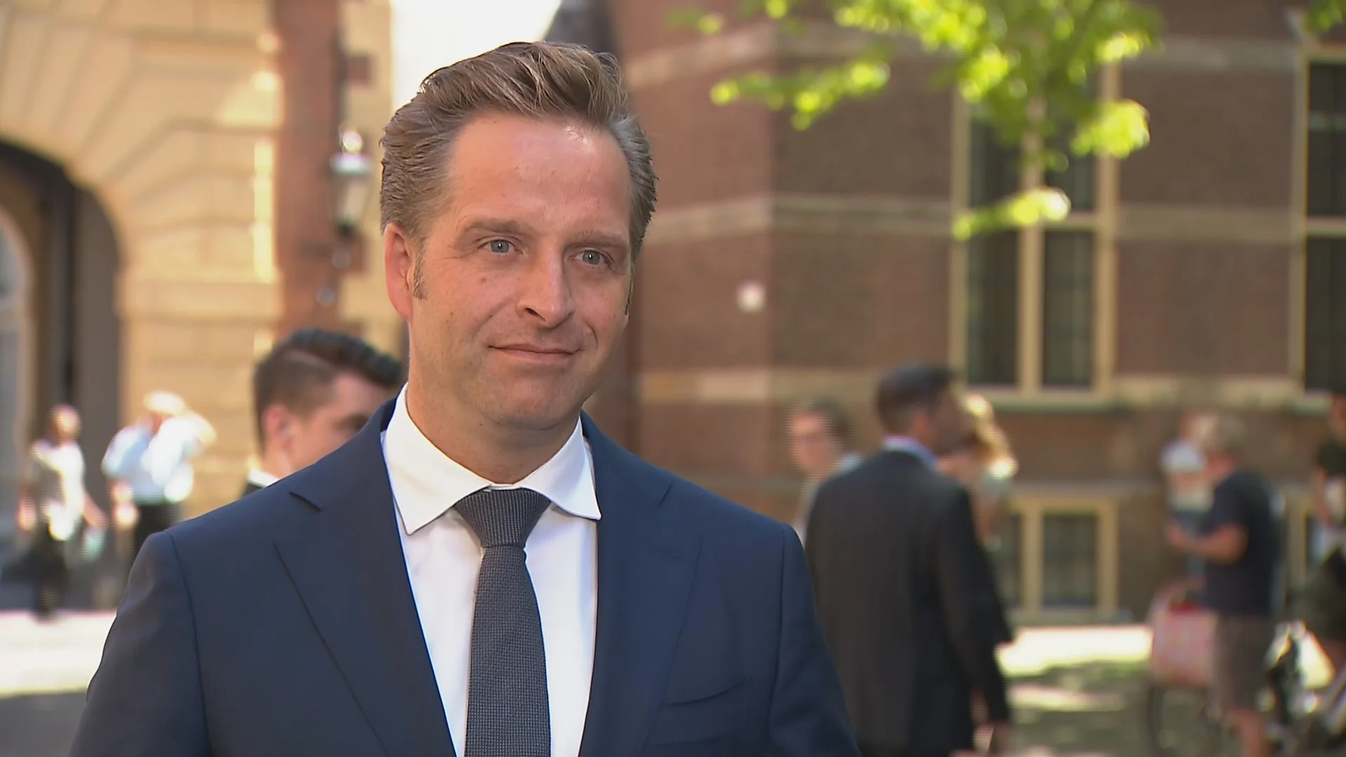 De Jonge: geen vertraging vaccinatieproces door herhaaloproep AstraZeneca-weigeraars