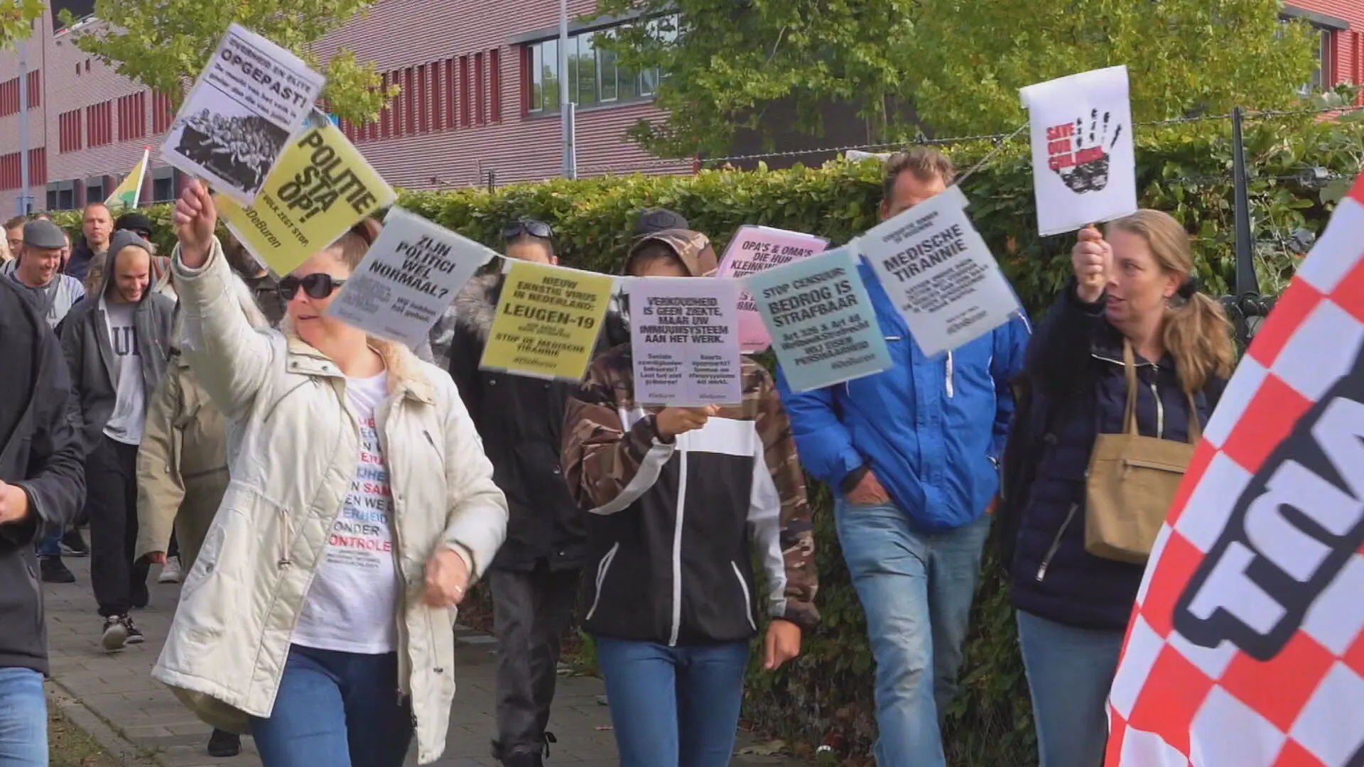 Aanhoudingen bij demonstratie tegen coronamaatregelen in Den Bosch