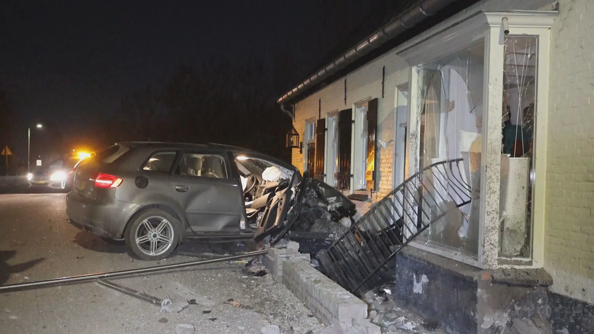 'Dronken automobilist' ramt woning in Aalst