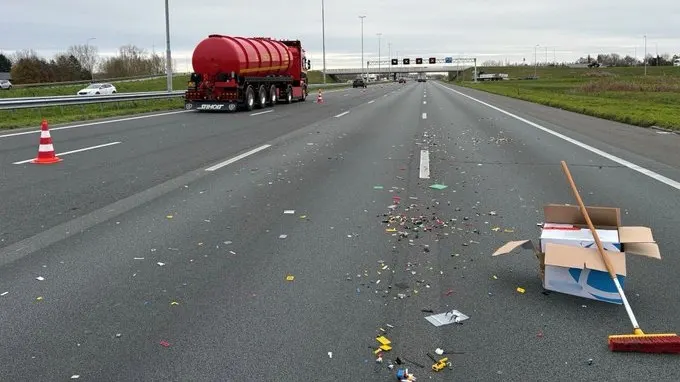 LEGO gevonden op de A2; drie rijstroken afgesloten