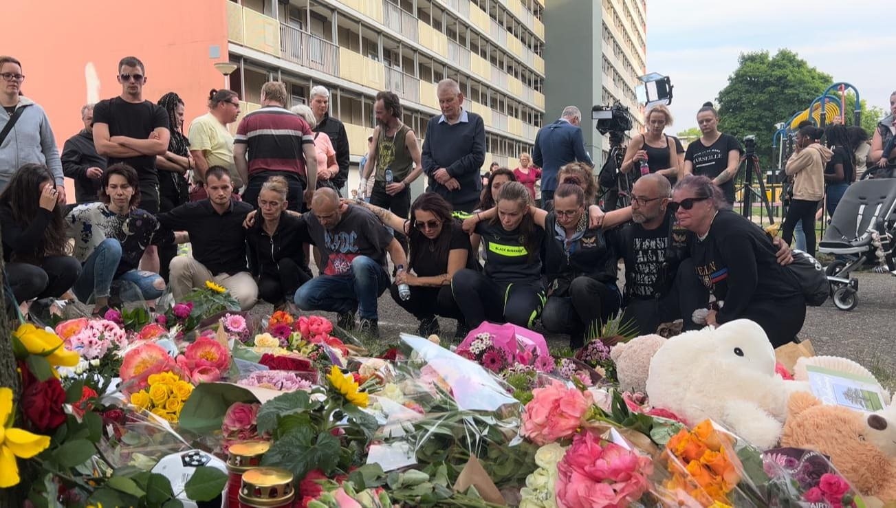 Limburg rouwt om omgekomen Gino (9), speeltuintje bedolven onder bloemen