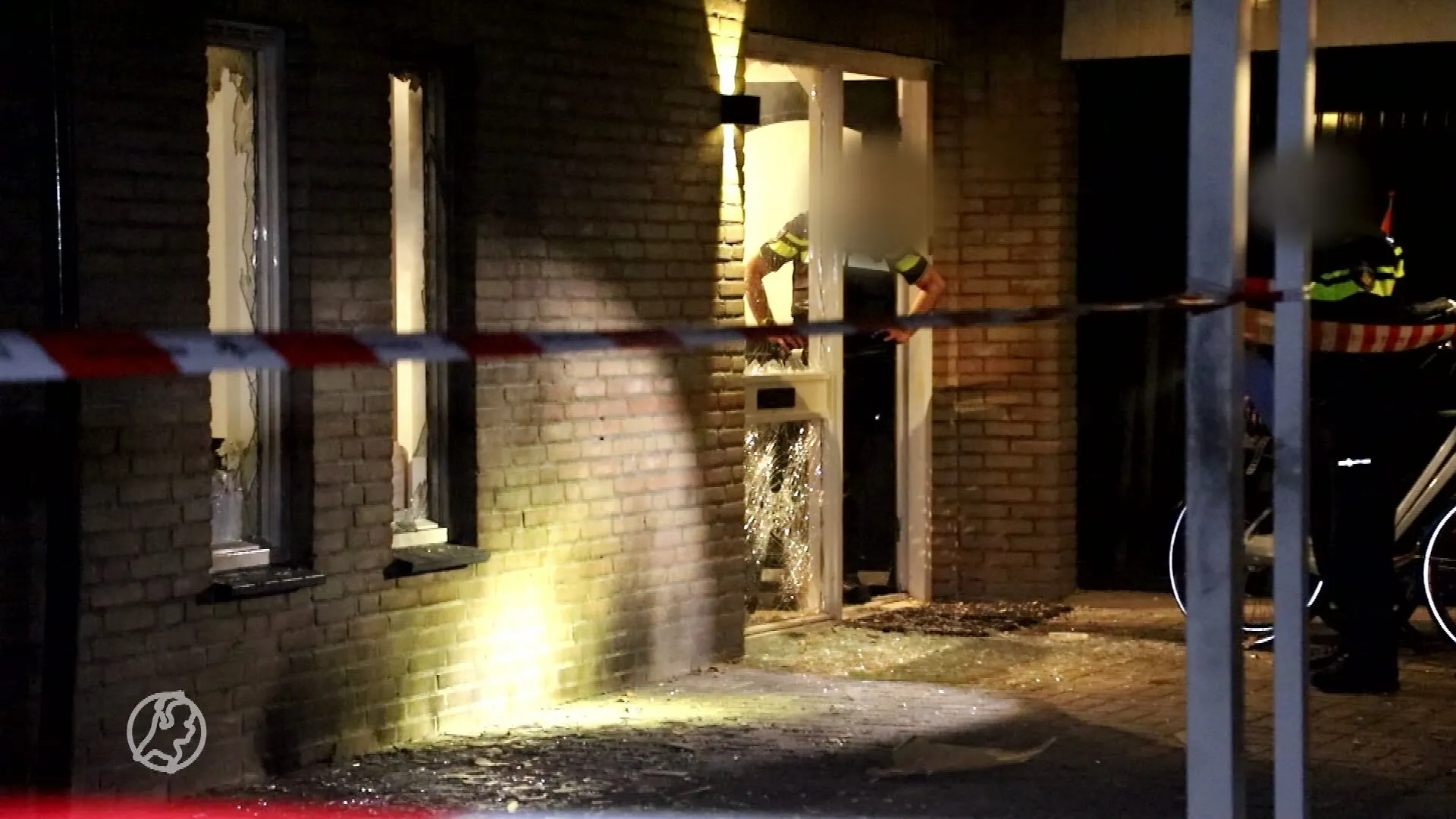 Vader boos over bekeuringen zoon, pleegt gerichte aanslag op woning agent