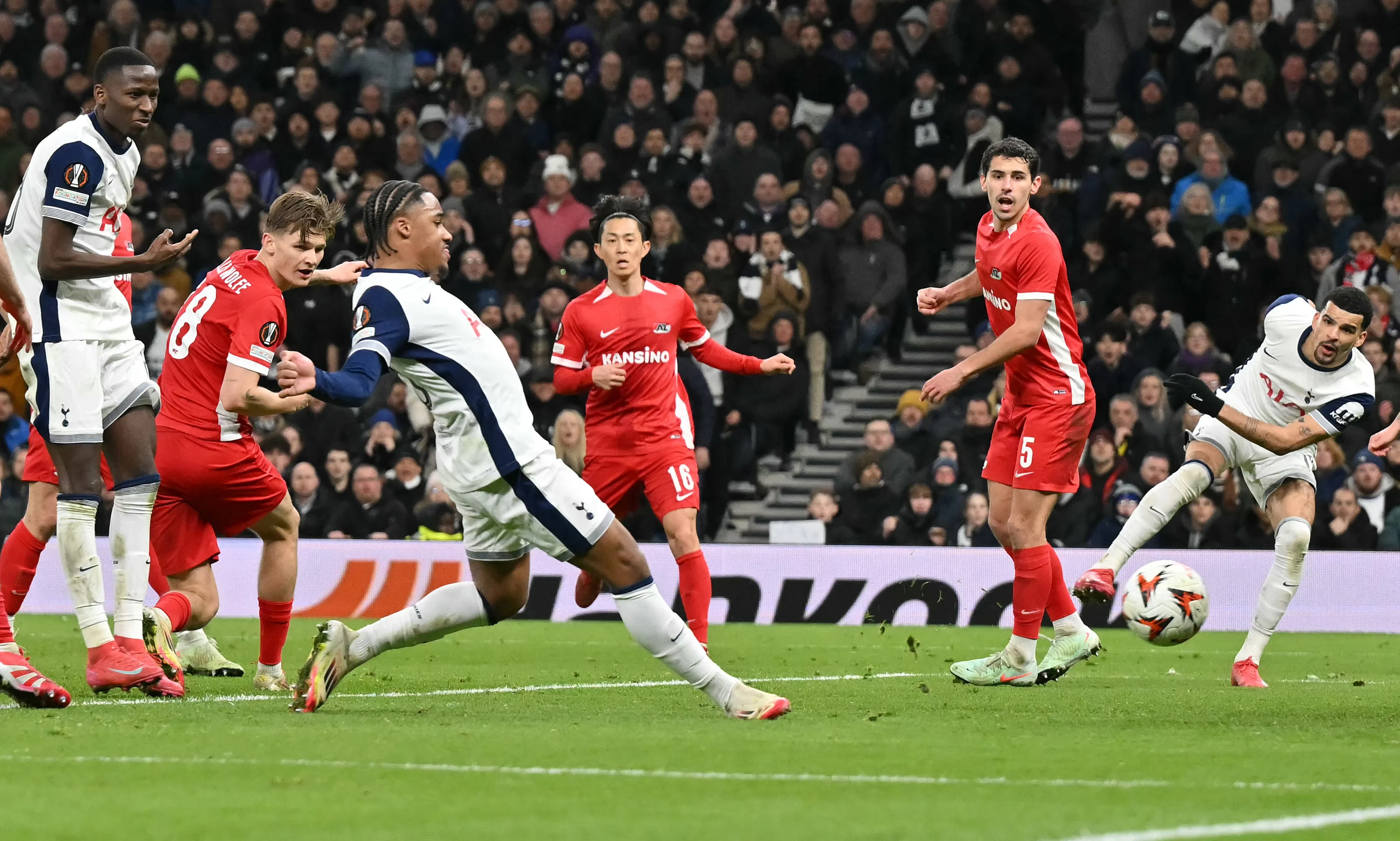 Nederlandse clubs uitgeschakeld in Europa League: ook AZ loopt kwartfinale mis