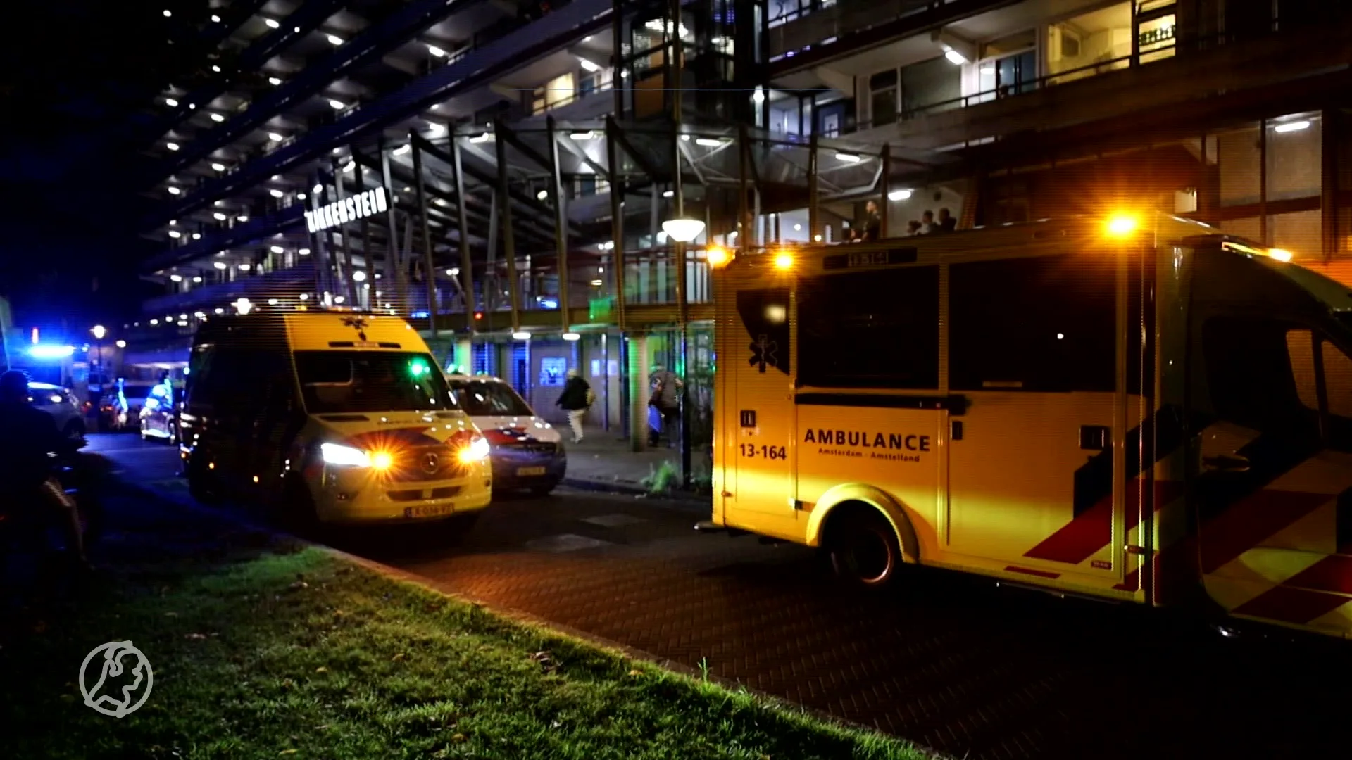 Steekpartij in flat Amsterdam Zuidoost, drie gewonden