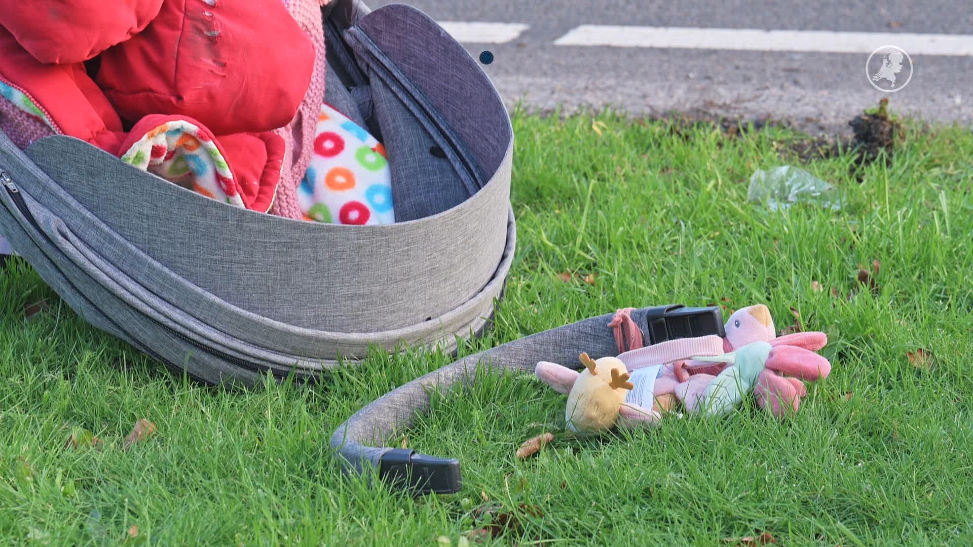 Vrouw met kinderwagen aangereden door auto in Breda