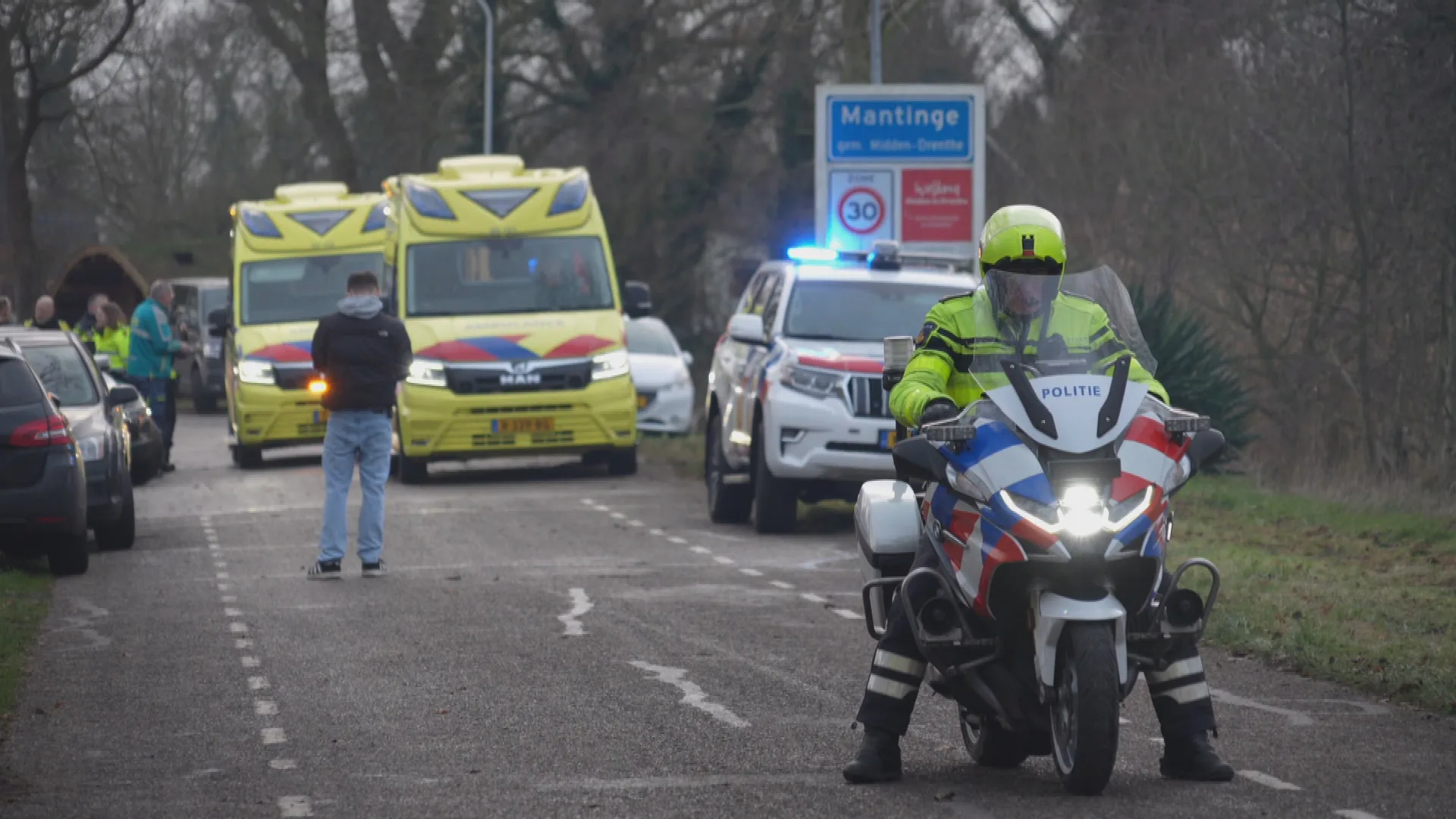 Carbidbus ontploft in gezicht in Mantinge: twee zwaargewonden