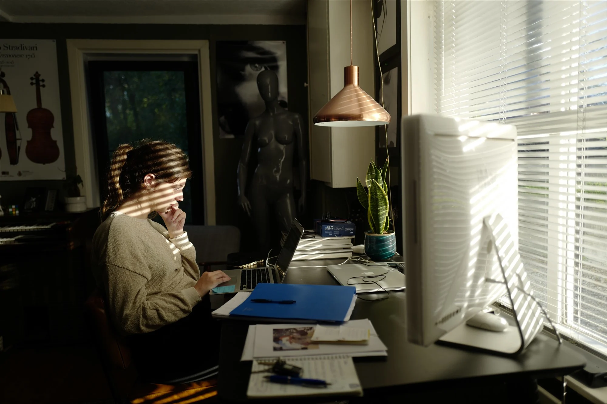 FNV: werkgever moet werknemer compenseren voor thuiswerken