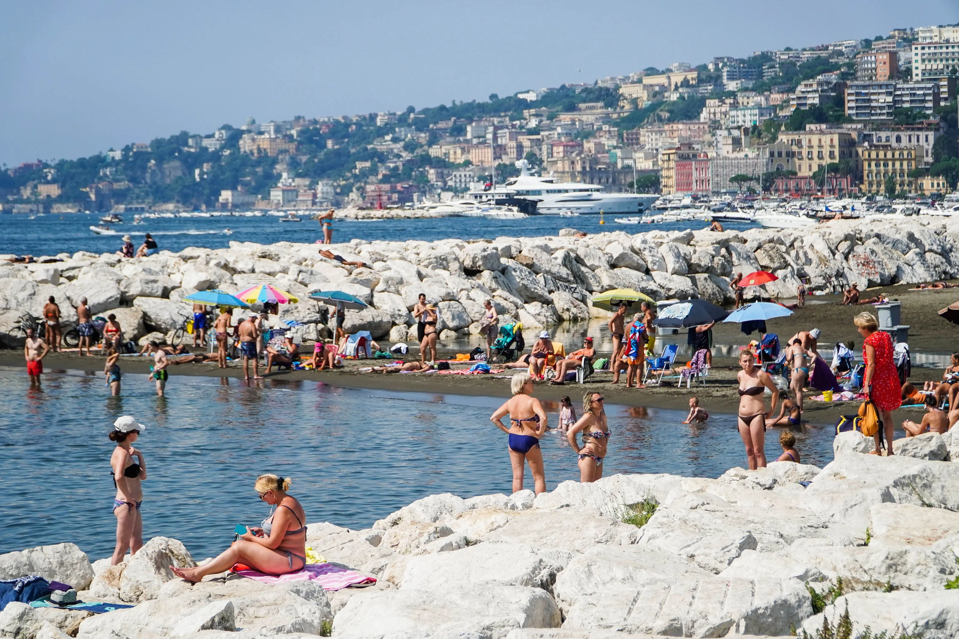 OMT wilde wachten met het versoepelen van de reisadviezen
