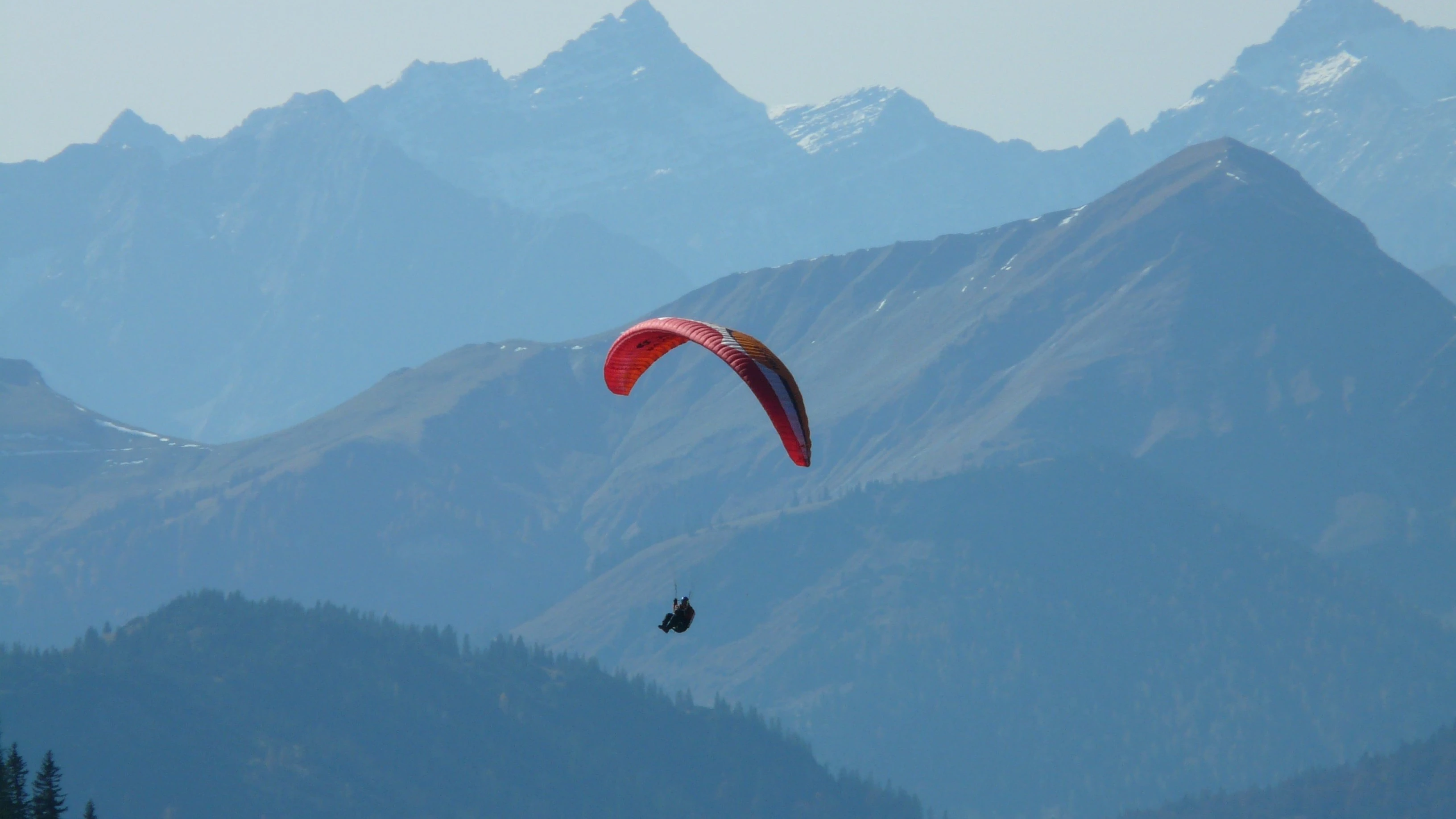 Nederlander omgekomen bij deltavliegerongeluk in de Franse Alpen