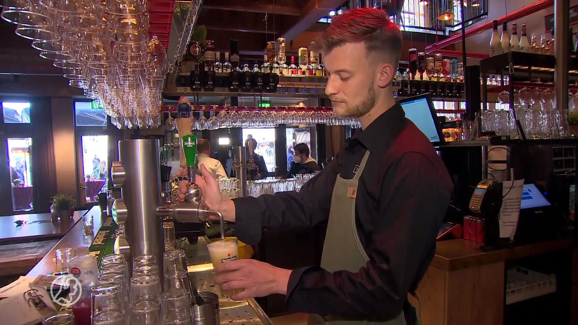 Start horecaproef in Utrecht: 'Nou, dat was wel lekker hoor'