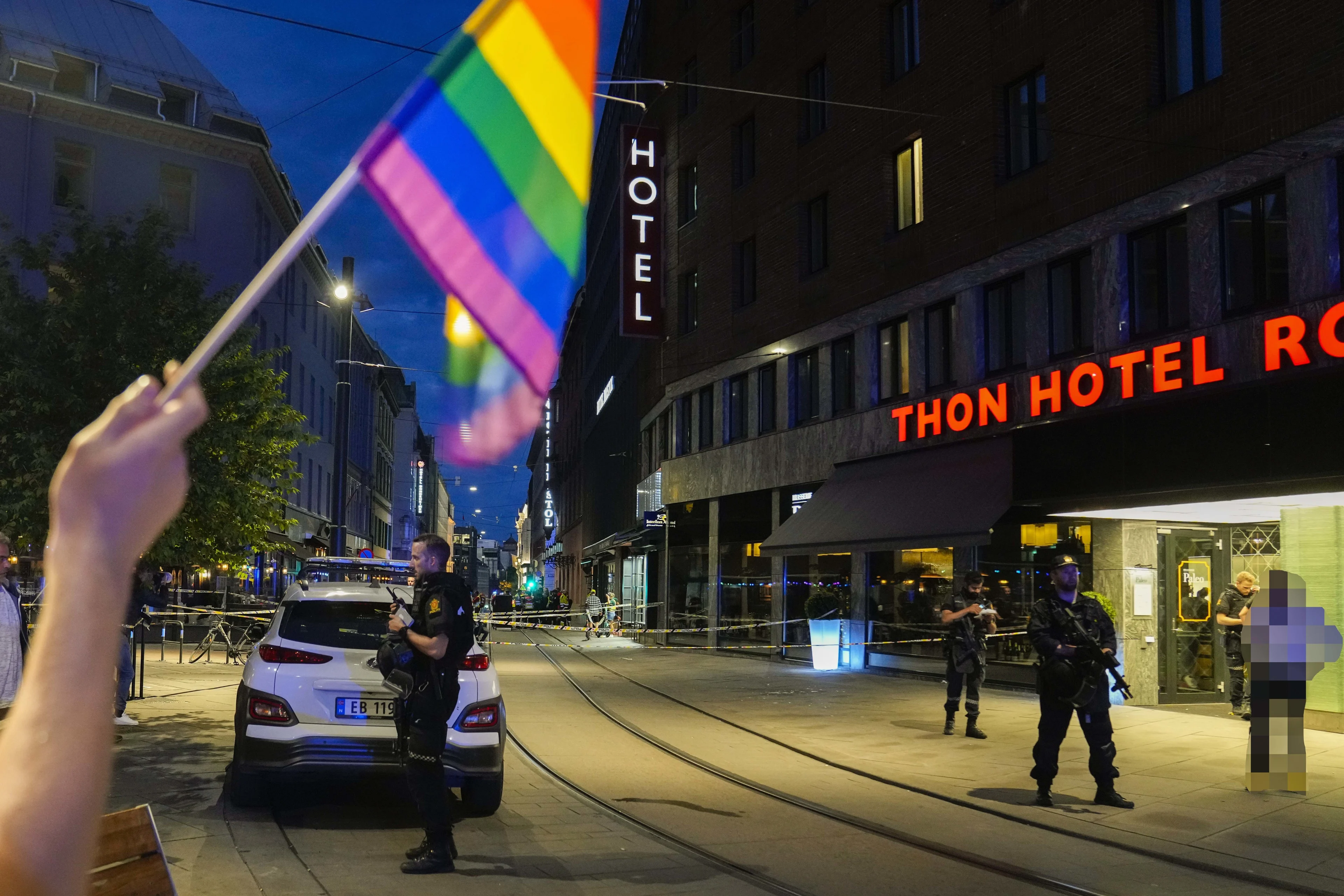 COC strijdbaar na aanslag op gayclub Oslo: 'We laten ons niet terug de kast in duwen'