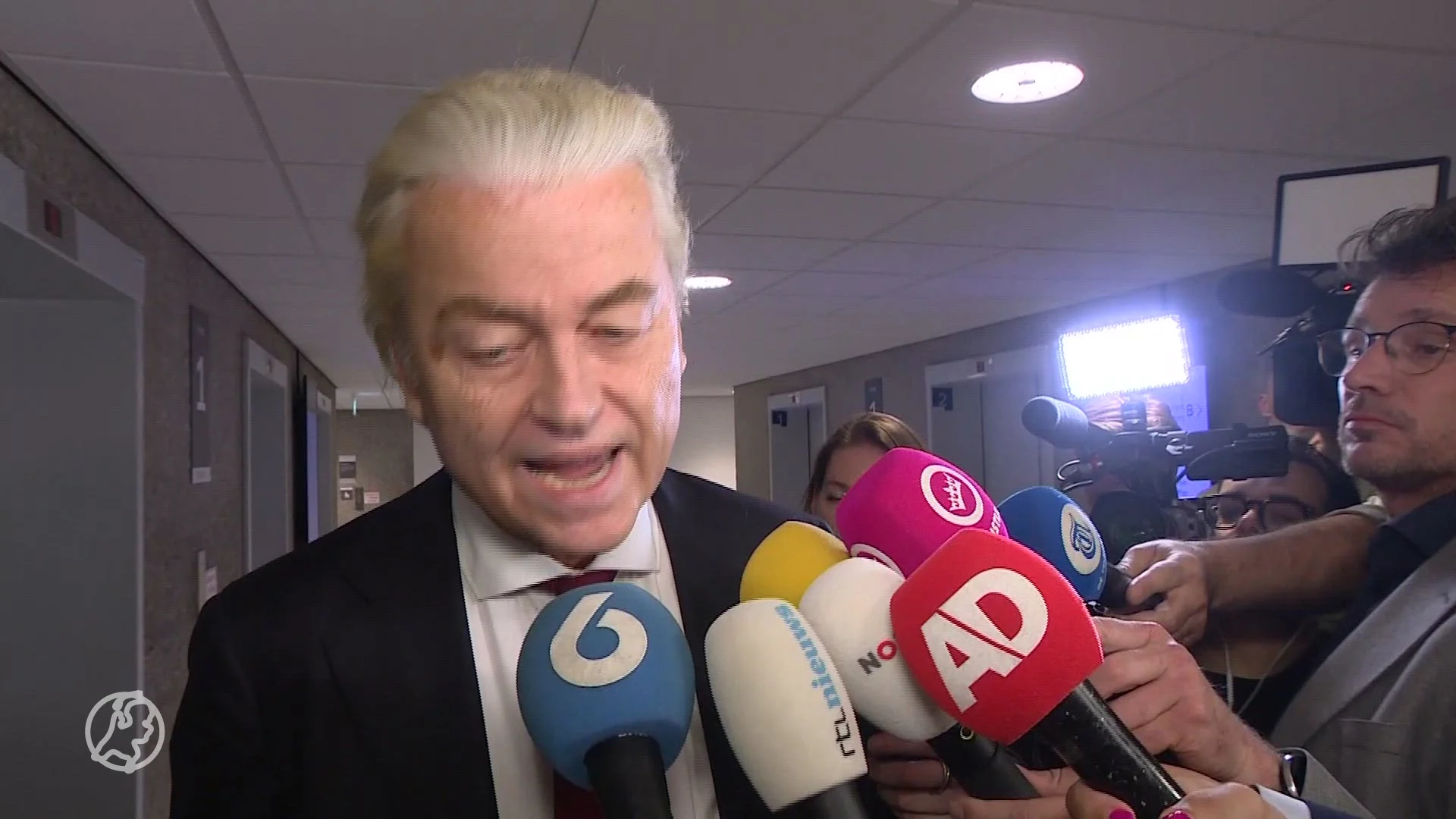Wilders onverbiddelijk: asielnoodwet moet er komen