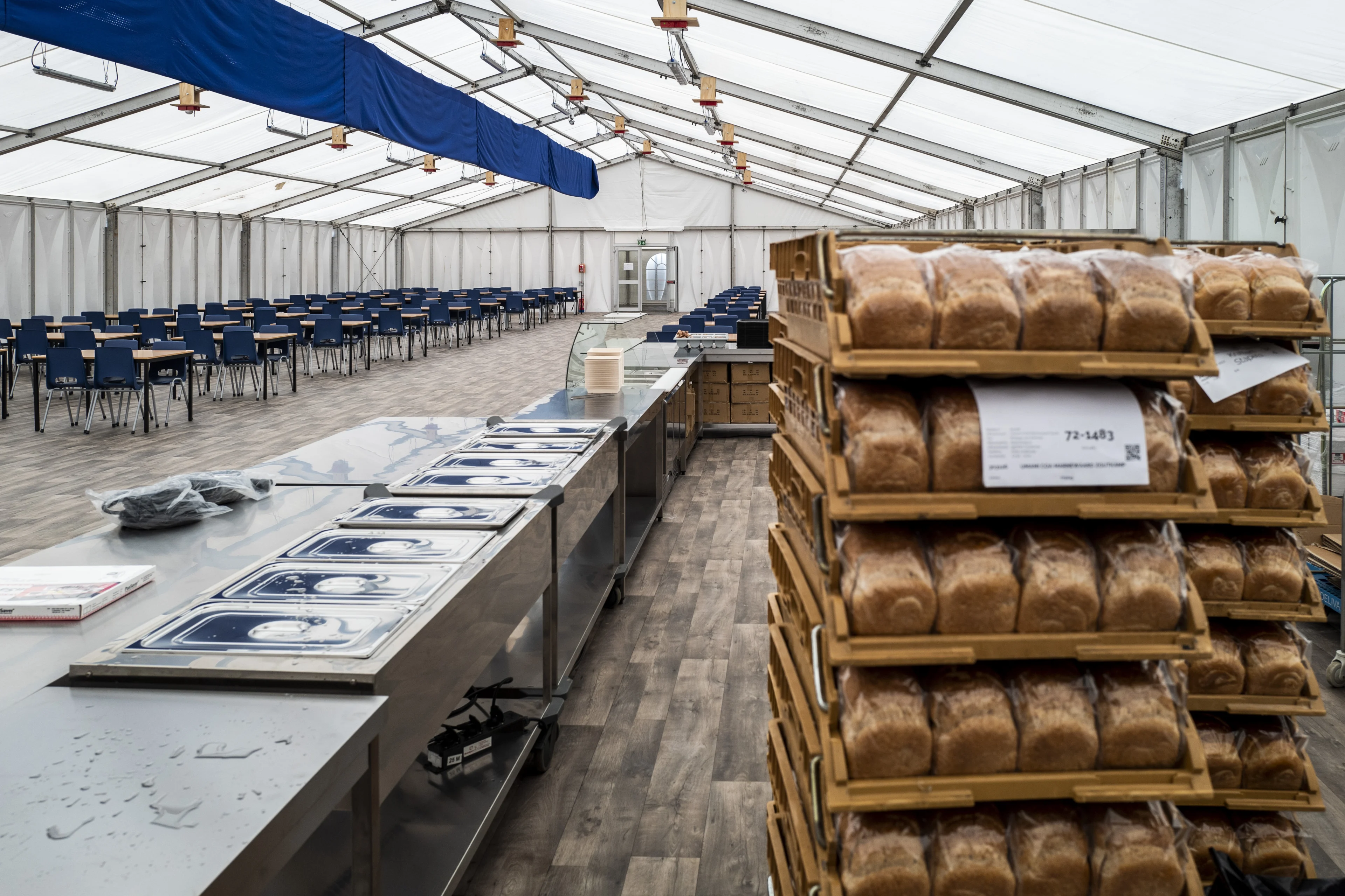 Asielzoekers in crisisnoodopvang in Purmerend in hongerstaking