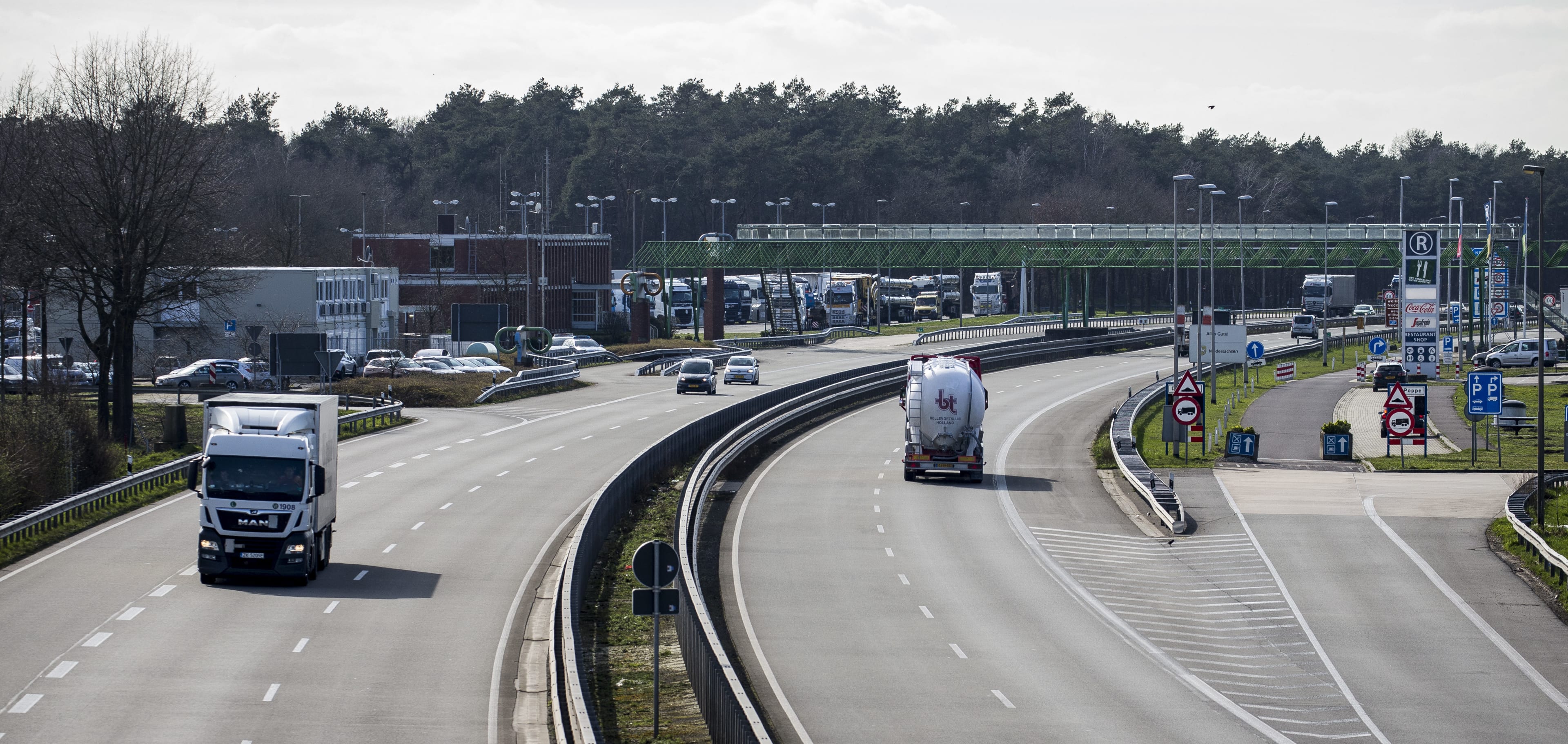 Trucker Marinus (58) wil helpen bij ongeluk, maar wordt doodgereden