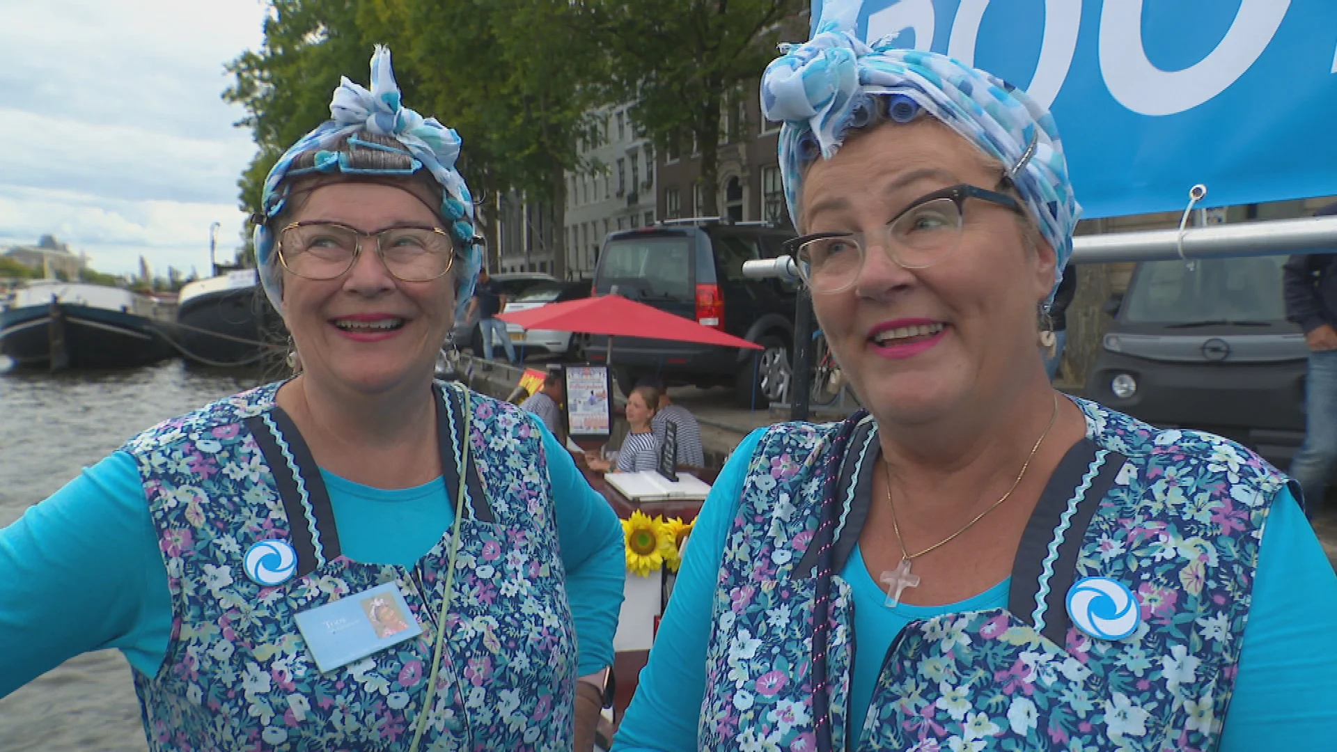 Naar toilet tijdens SAIL? Niet overboord, maar op toiletboot van Bep en Toos