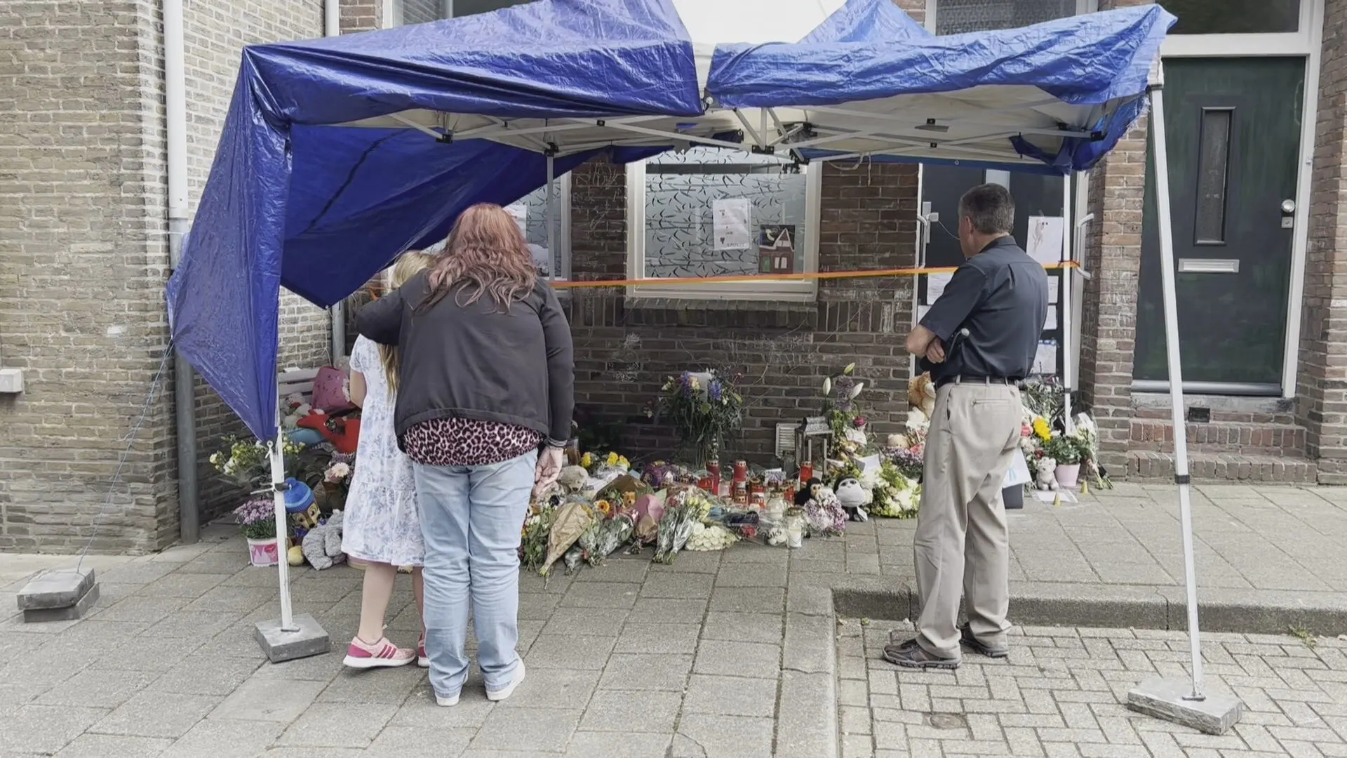 Buurt komt samen om te praten over Gino: 'Hij betekent heel veel voor de mensen hier'