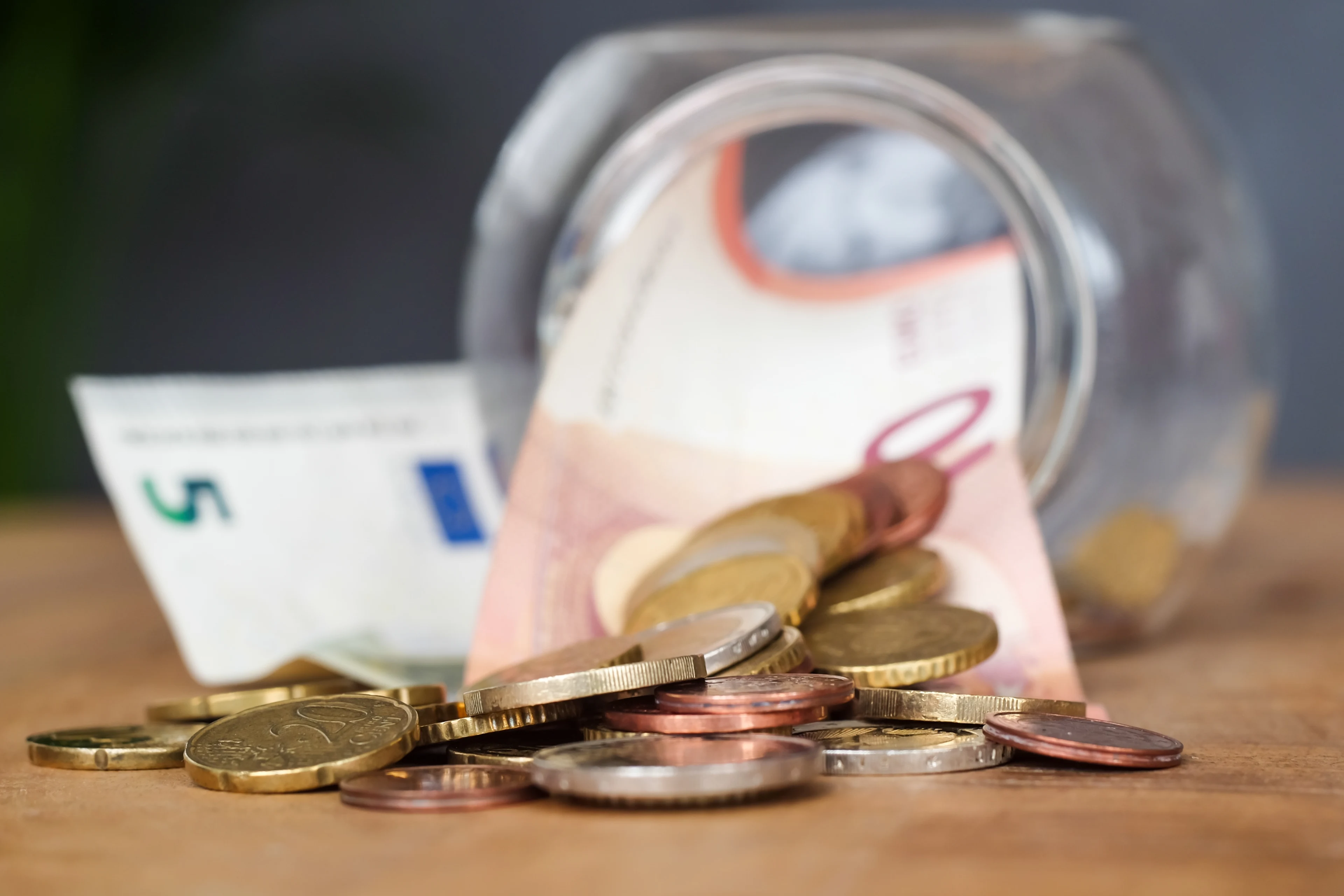 Nederlanders blijven ook na corona flink doorsparen