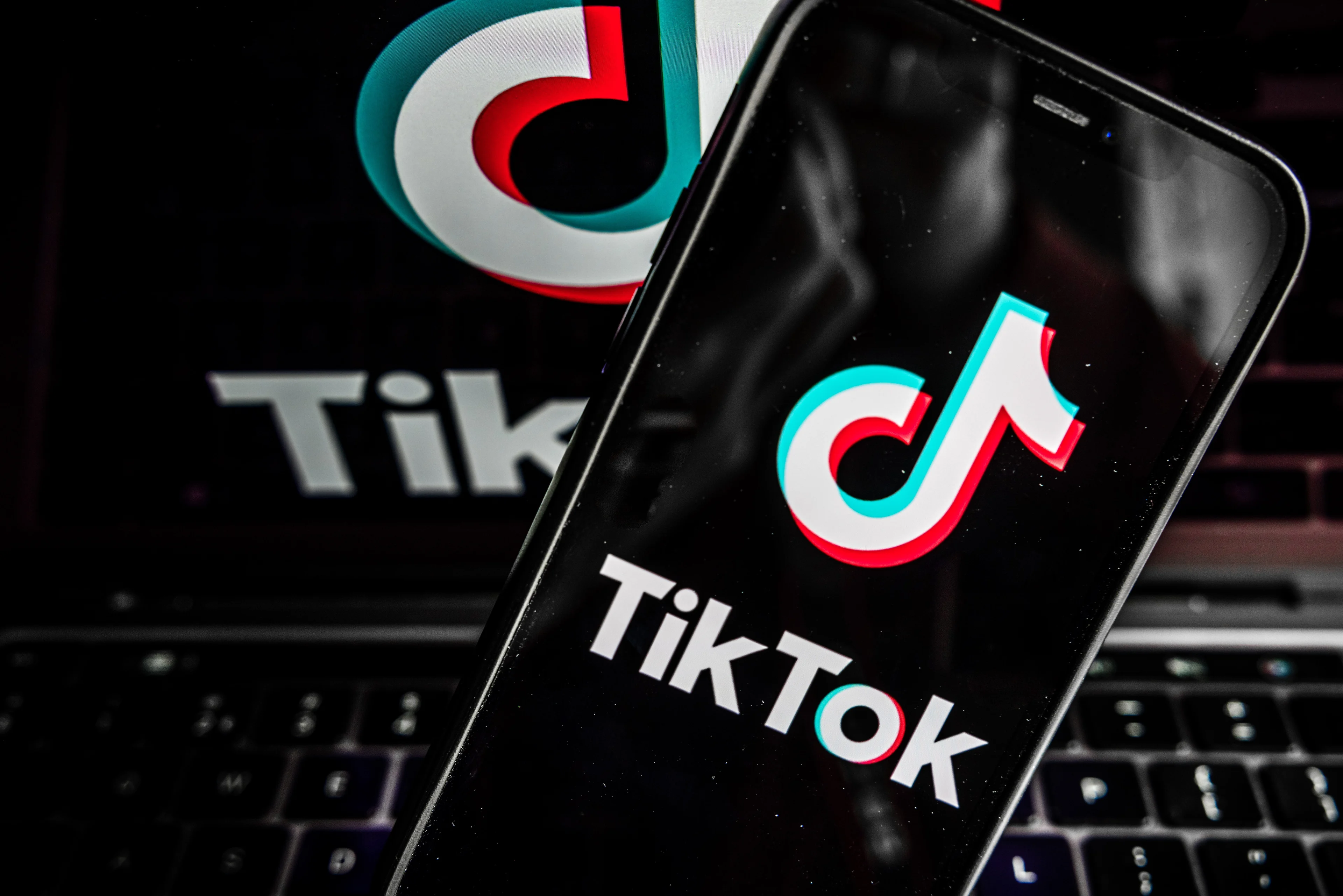 TikTok stuurt nog steeds persoonsgegevens naar China, waarschuwt AP