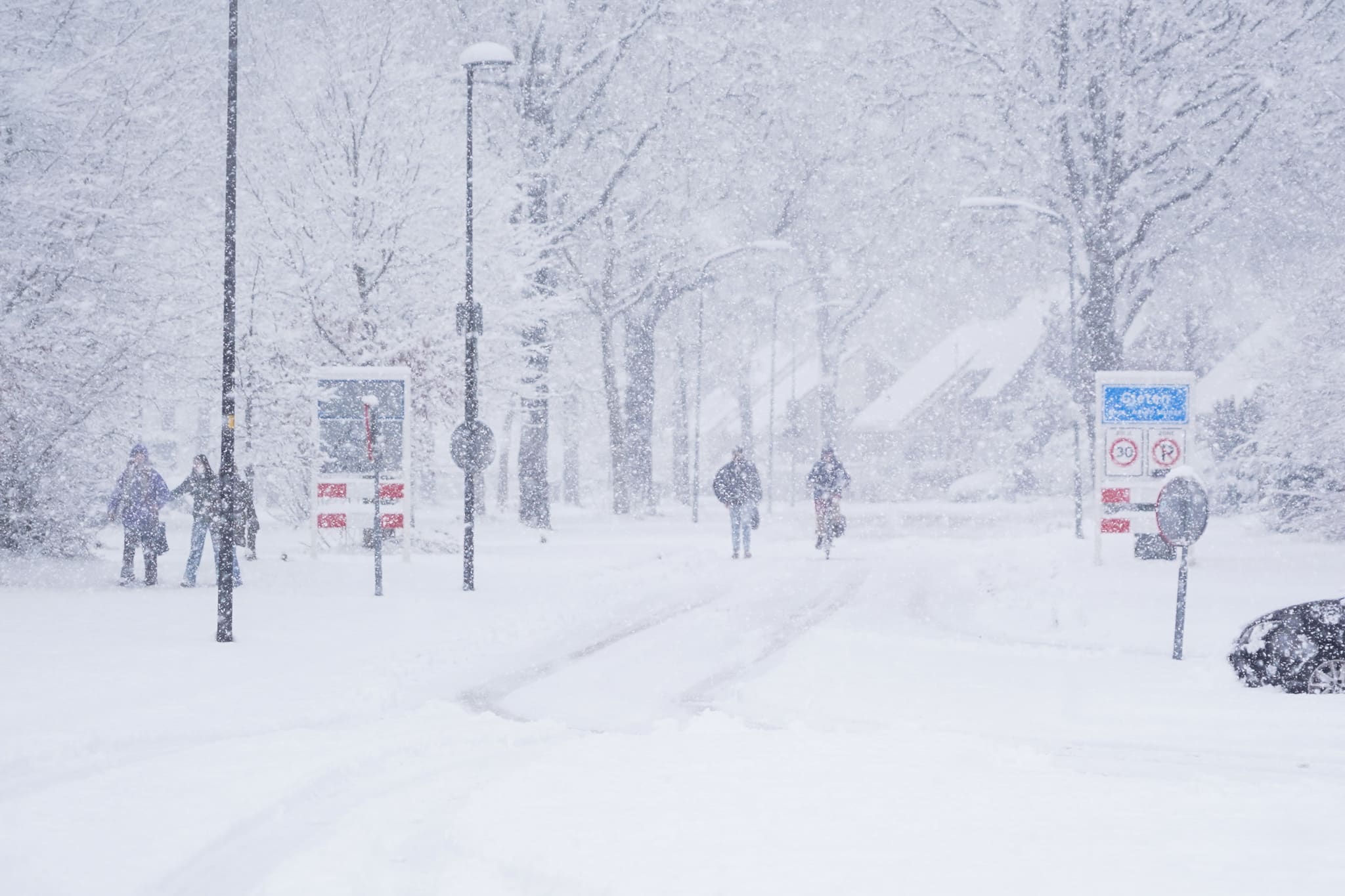 Sneeuw in noorden levert prachtige plaatjes op, maar ook 'extreme gladheid'