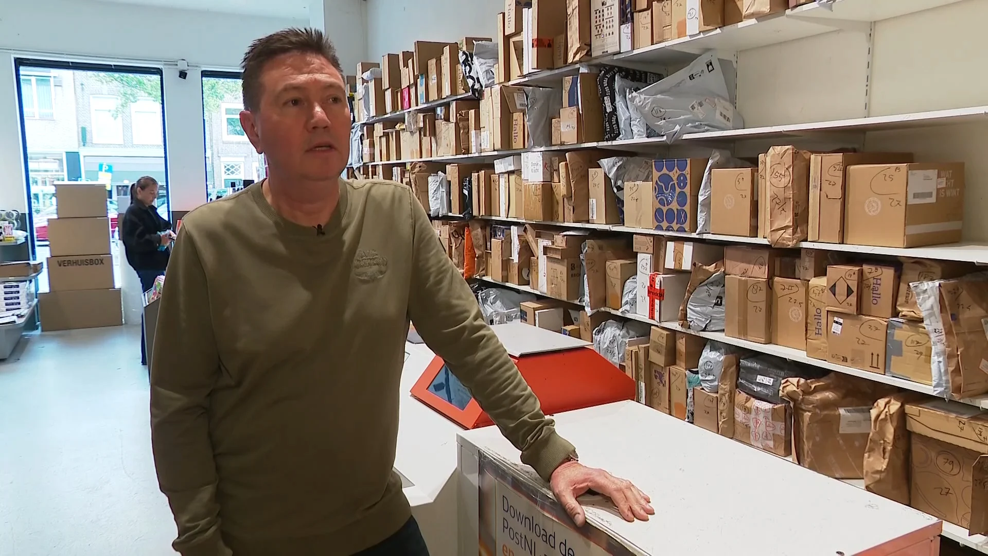 Postkantoor Rob moet sluiten vanwege torenhoge huur: 'We staan met rug tegen muur'