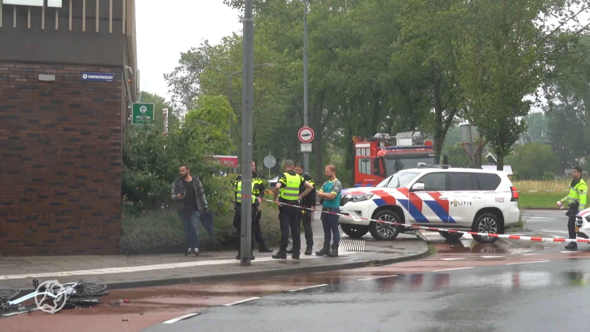 Bij een rotonde in Alkmaar is een fietsster om het leven gekomen bij een ongeval