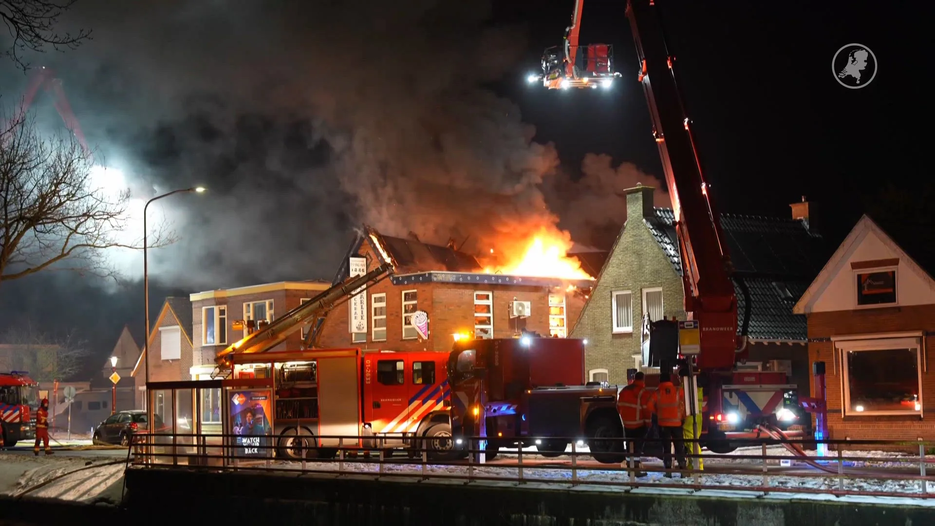 Brand bij snackbar in Stadskanaal, vermoedelijk begonnen bij frituur