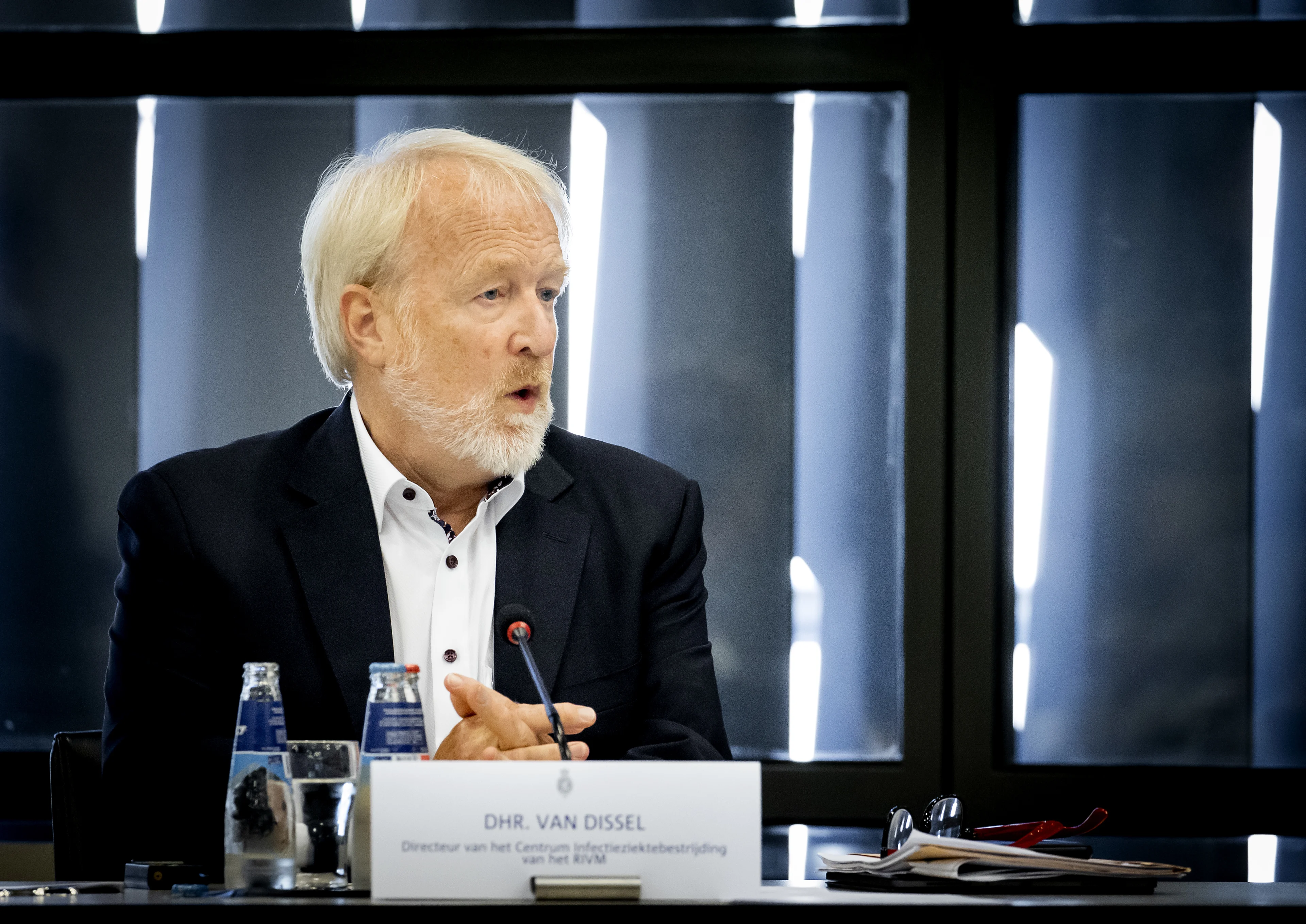 RIVM-directeur Van Dissel spreekt over 'tweede golf' tijdens briefing: 2250 nieuwe coronabesmettingen