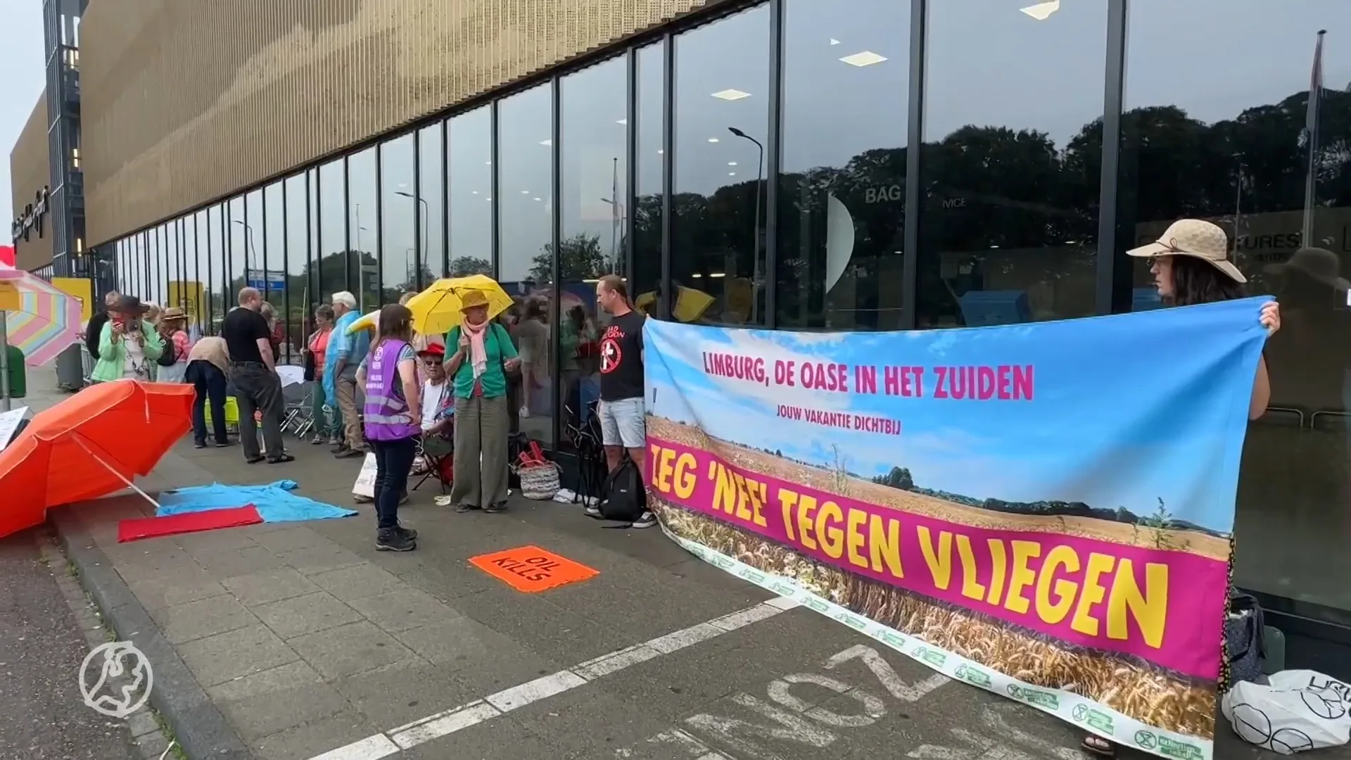 Klimaatactivisten voeren zaterdag actie op Nederlandse luchthavens