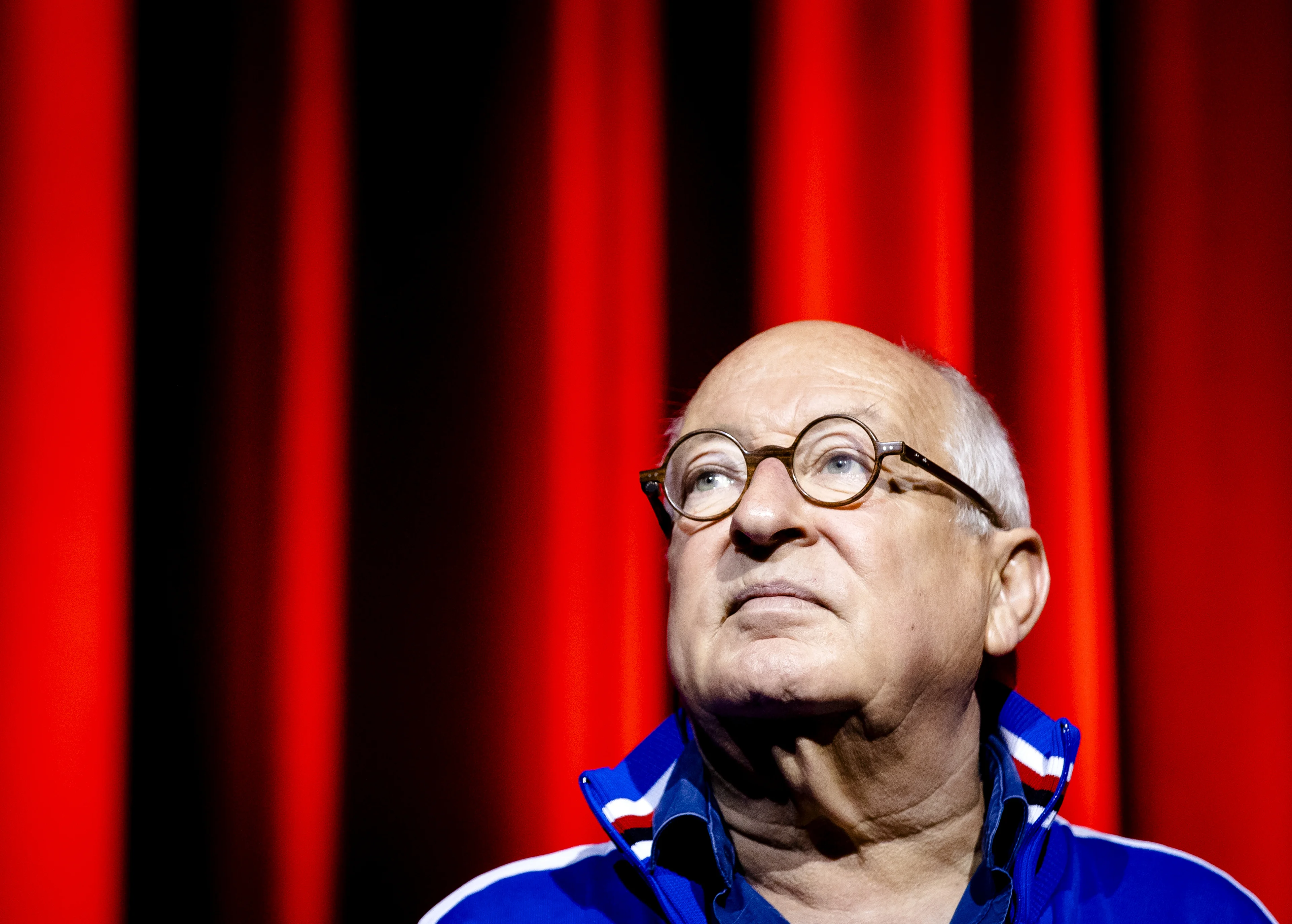 Youp van 't Hek woest om wijntje als afscheidscadeau BNNVARA: 'Fuck you!'