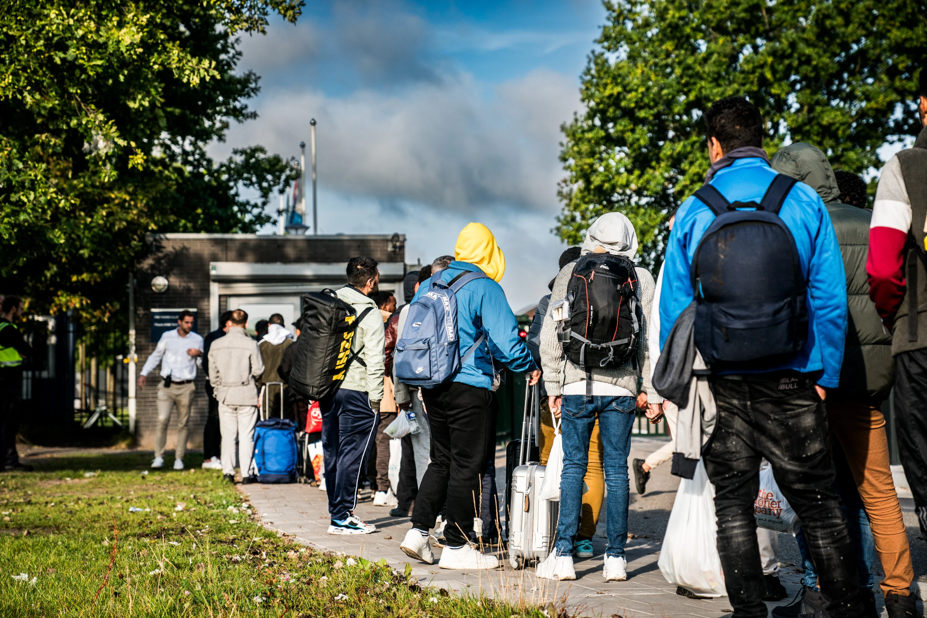 Aantal asielaanvragen in Nederland fors gedaald