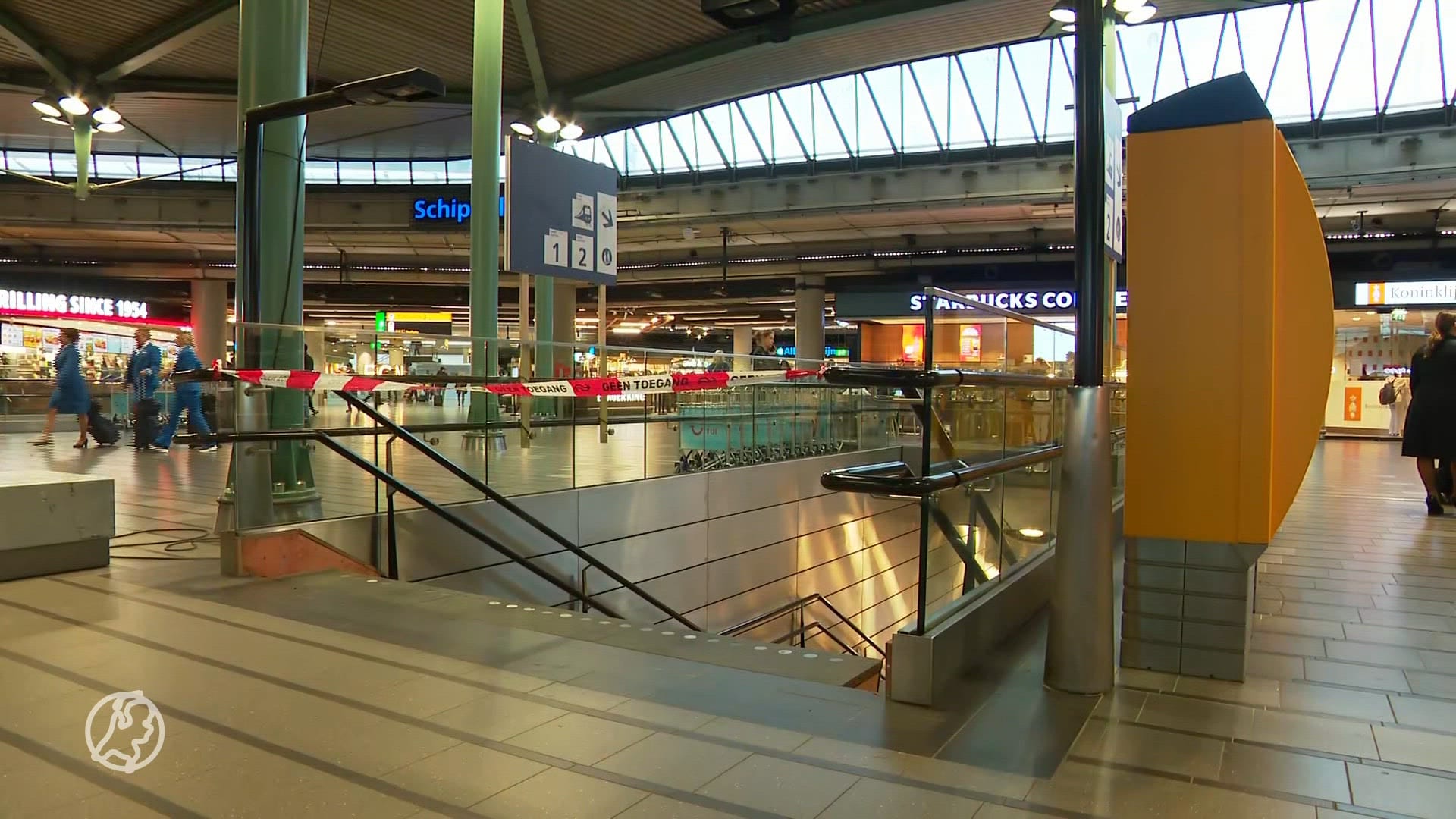 Problemen treinverkeer Schiphol nog niet opgelost, defecte trein nog niet verplaatst