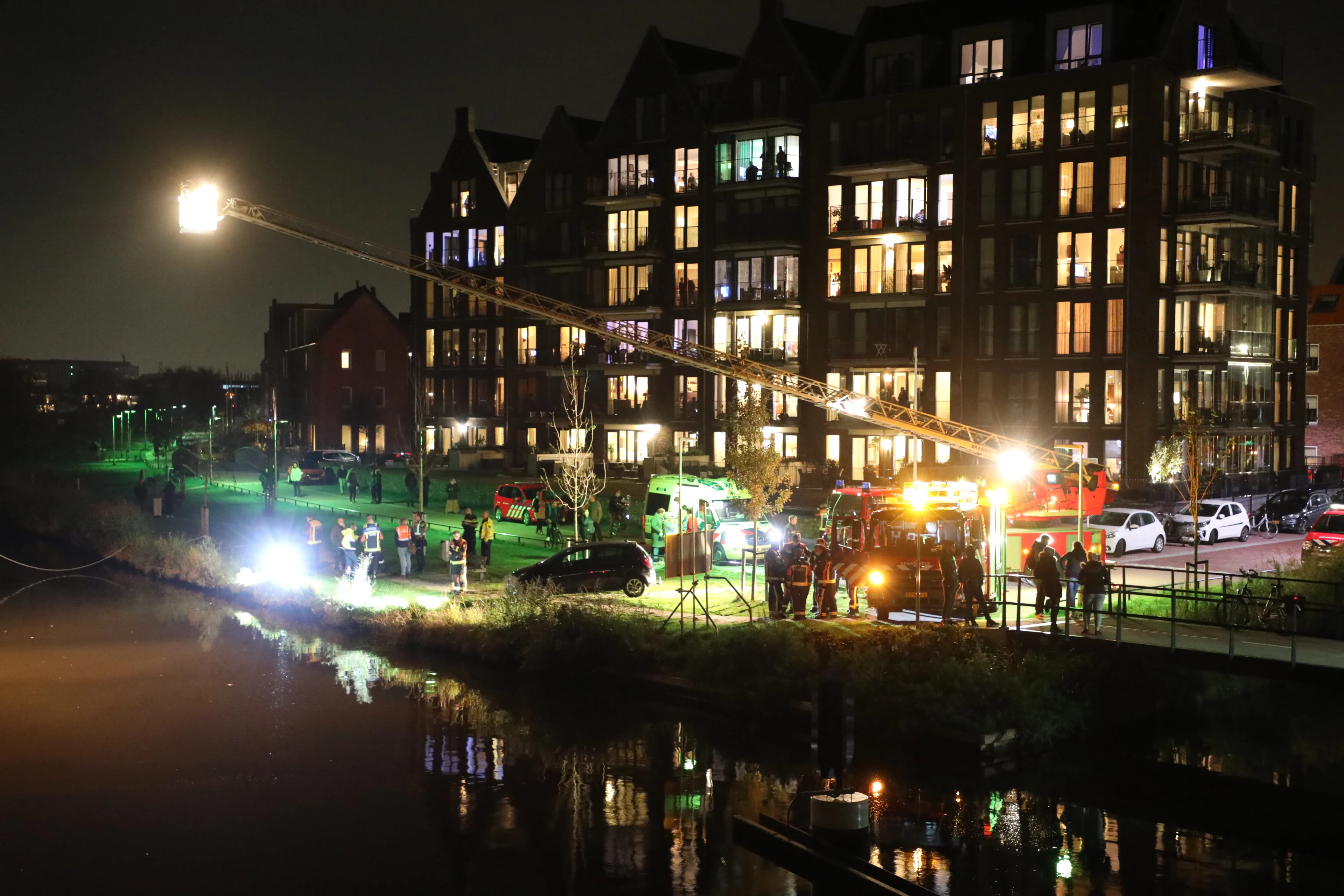 Te water geraakte roeier (63) alsnog overleden na botsing tussen sloep en vrachtschip in Valkenburg