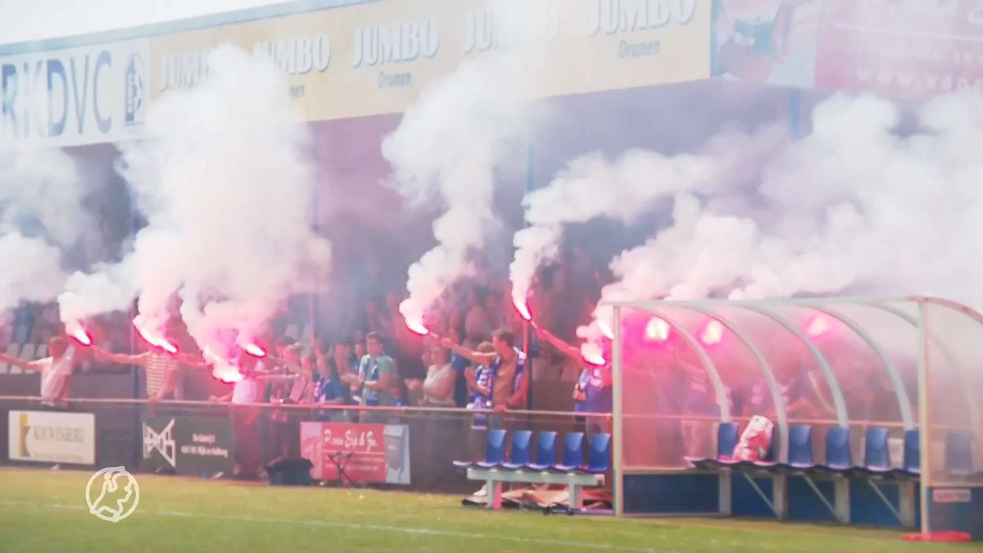 Voetbalvrienden herdenken doodgereden Matt (19) en Pepijn (20)