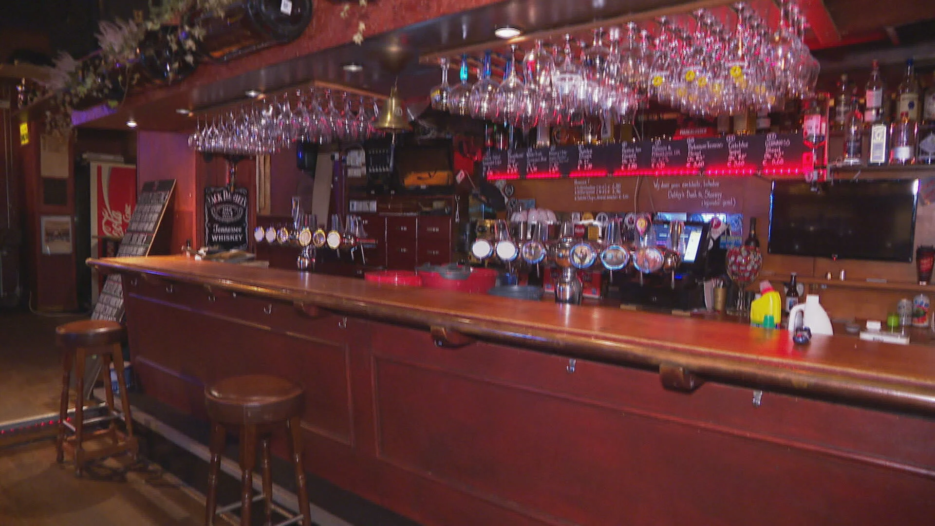 Twee derde van de Nederlanders steunt horeca die in januari 'gewoon weer opengaat'