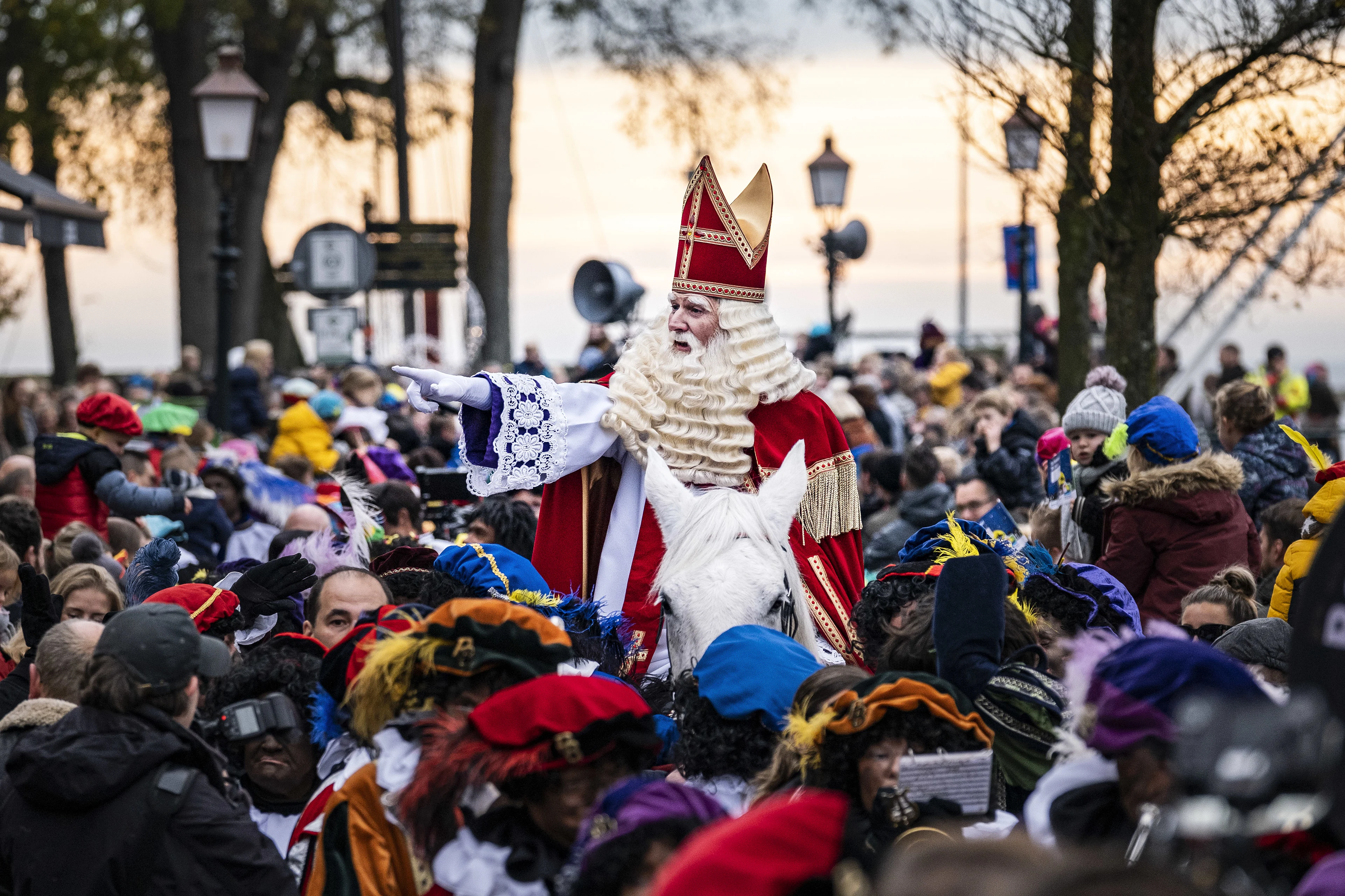 Coronavirus zet in veel plaatsen streep door sinterklaasintocht